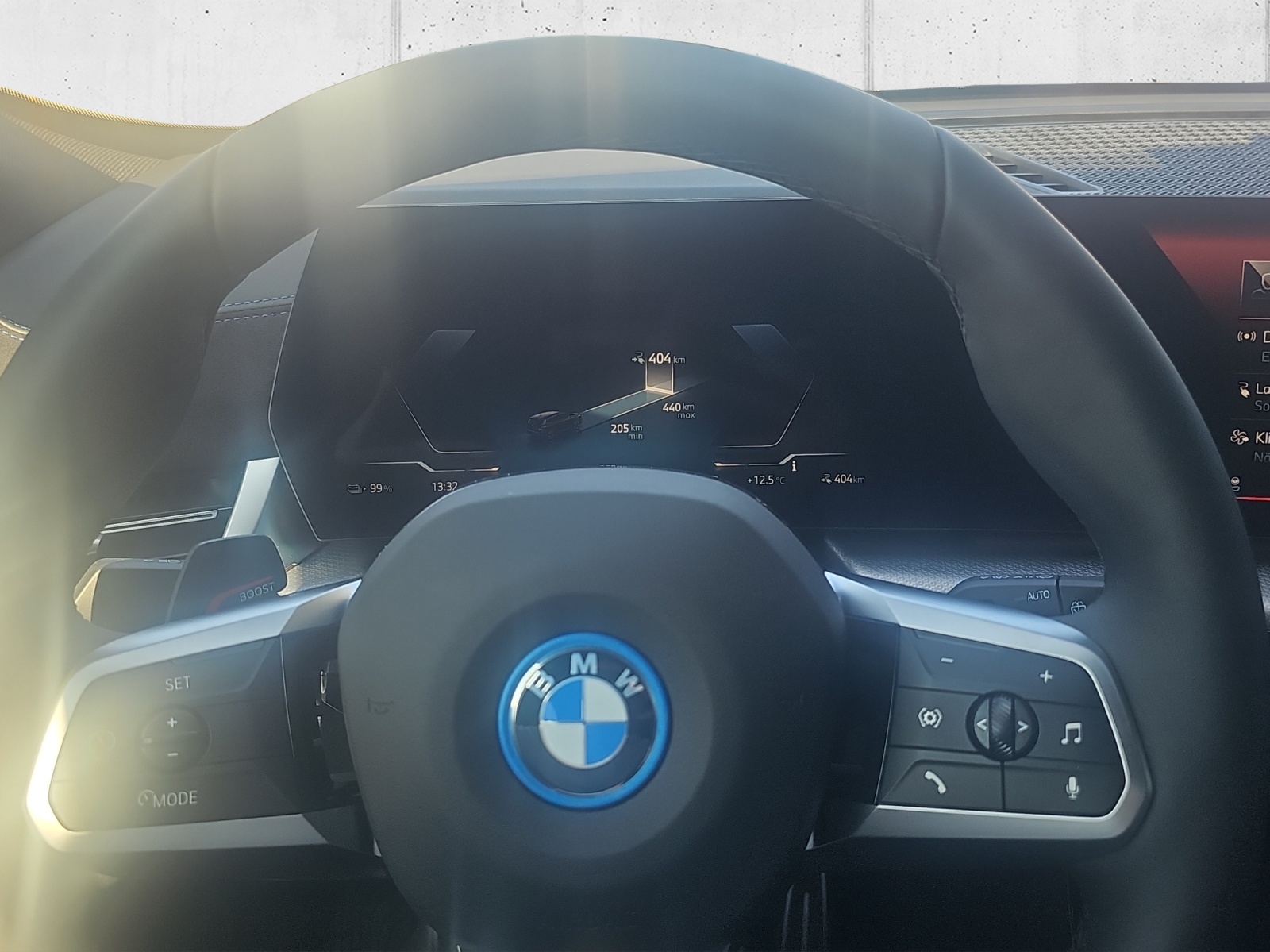 BMW iX1 xDrive 30 M Sport-image-12