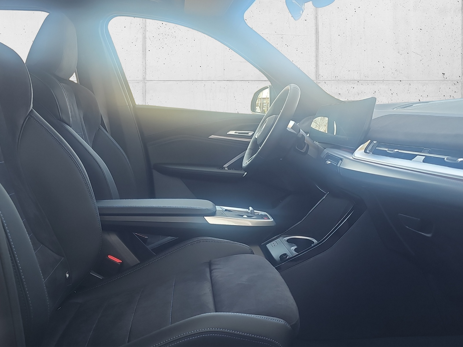 BMW iX1 xDrive 30 M Sport-image-16