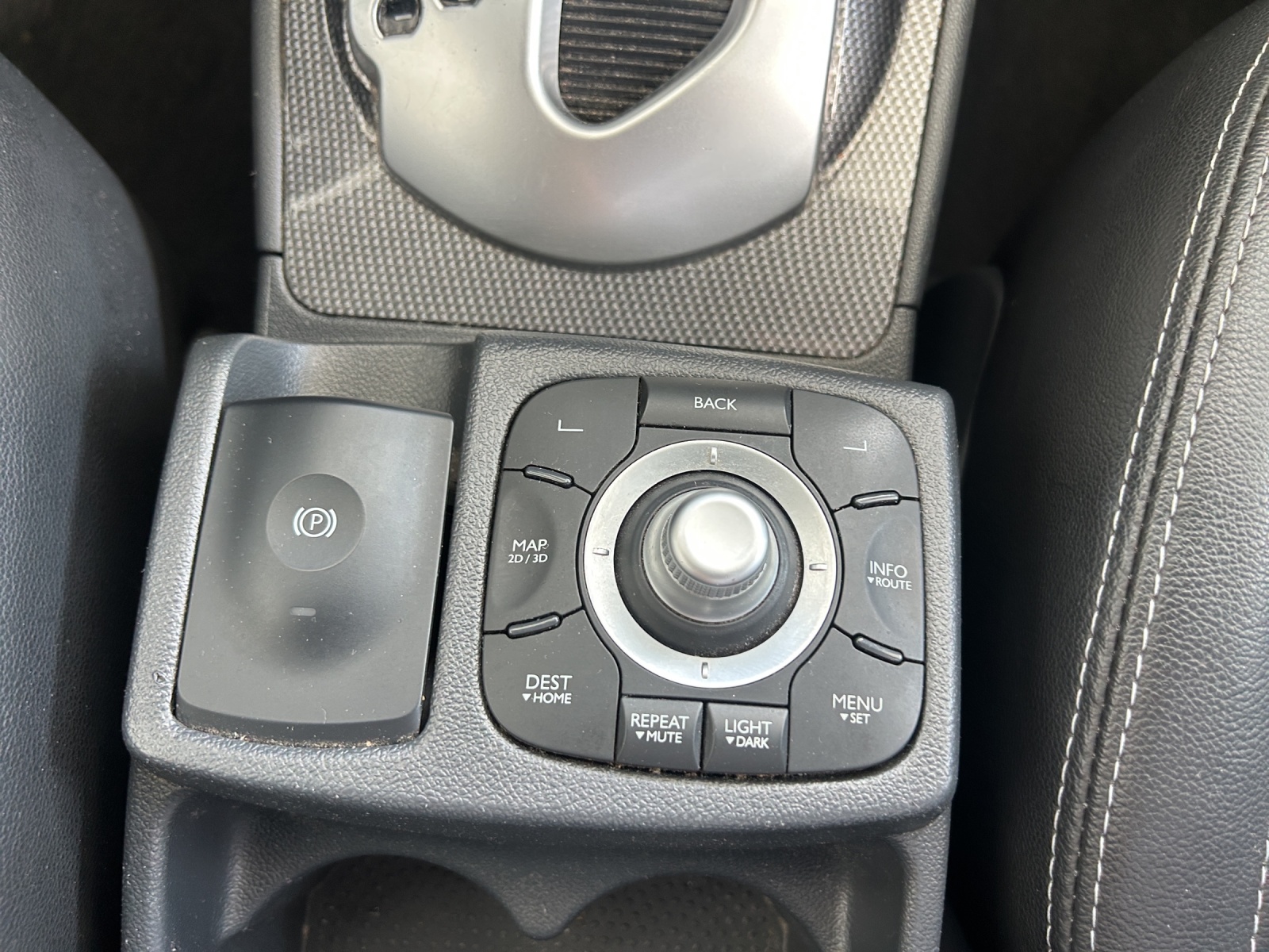 RENAULT Koleos 2.0 dCi Bose 4x4 Automatic-image-12