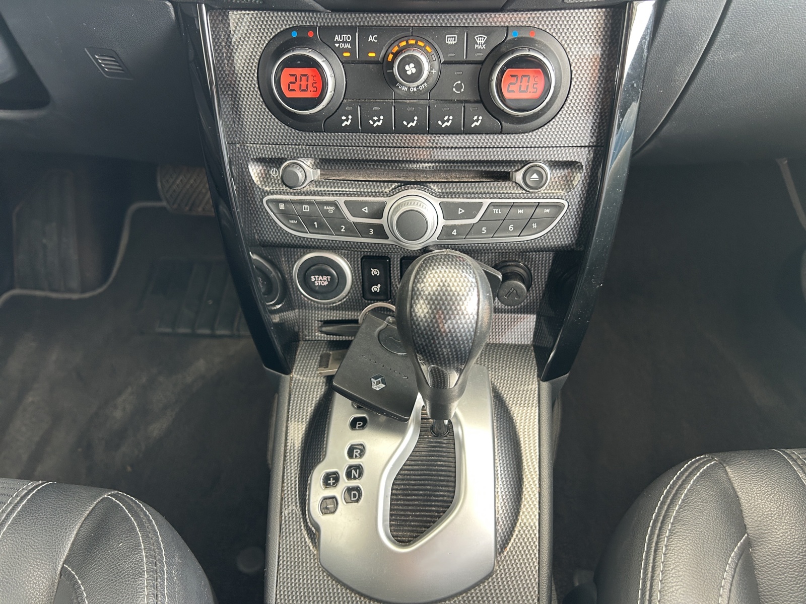 RENAULT Koleos 2.0 dCi Bose 4x4 Automatic-image-10
