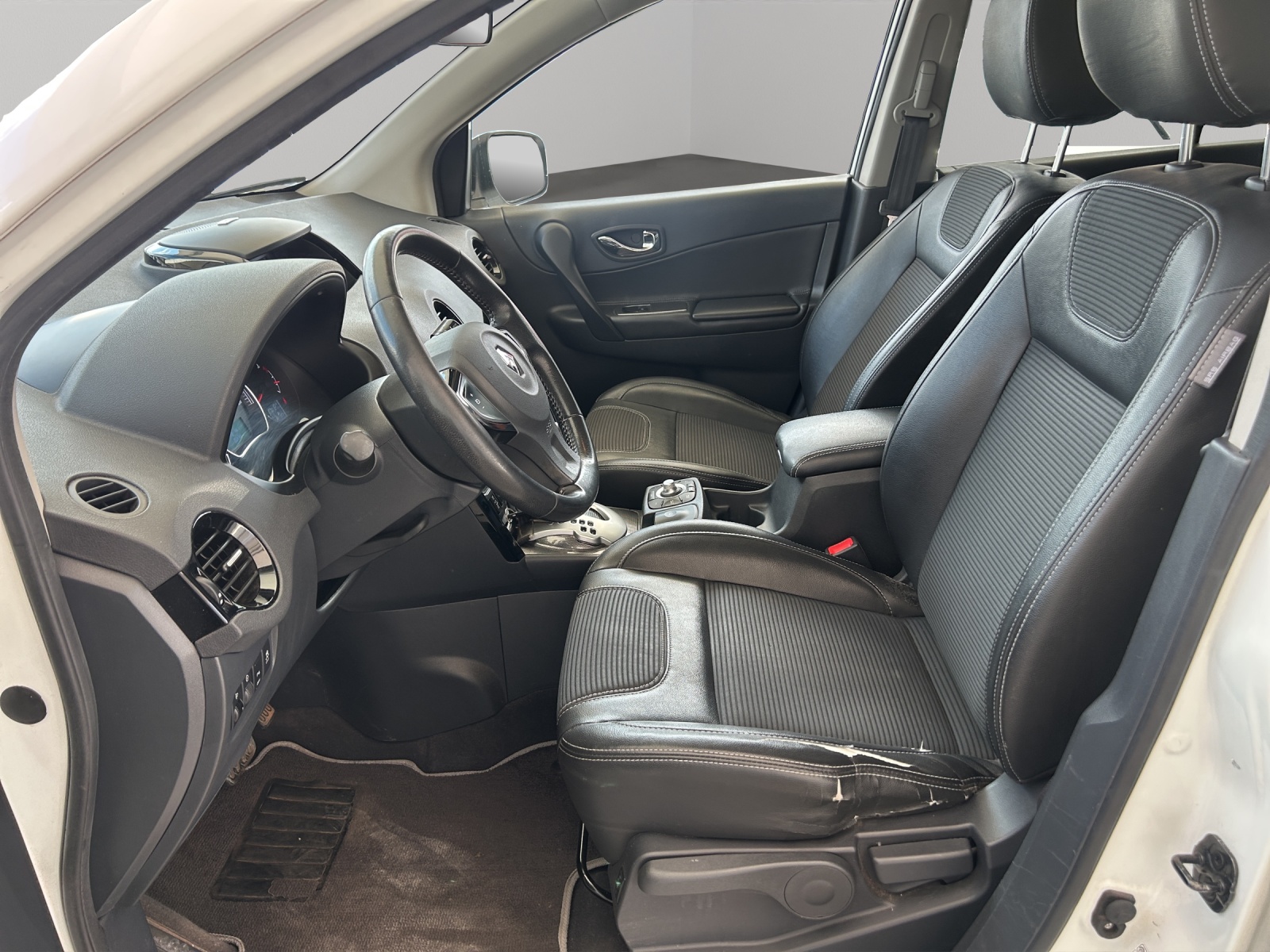 RENAULT Koleos 2.0 dCi Bose 4x4 Automatic-image-8