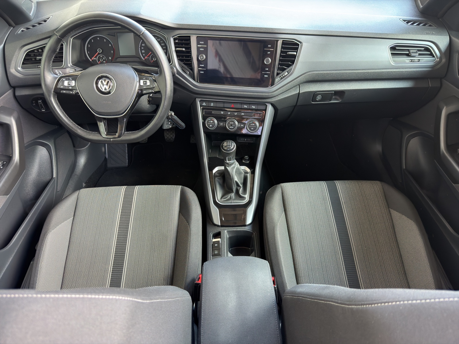 VW T-Roc Cabriolet 1.0 TSI Advance-image-8