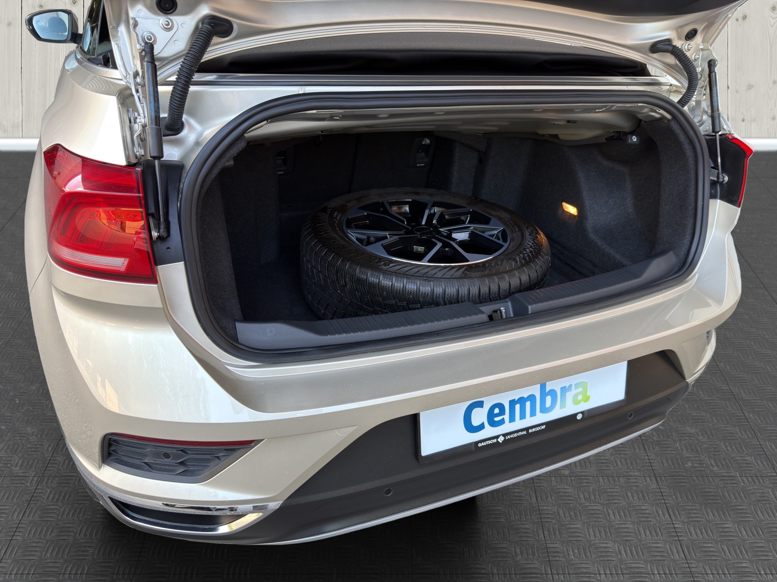 VW T-Roc Cabriolet 1.0 TSI Advance-image-14