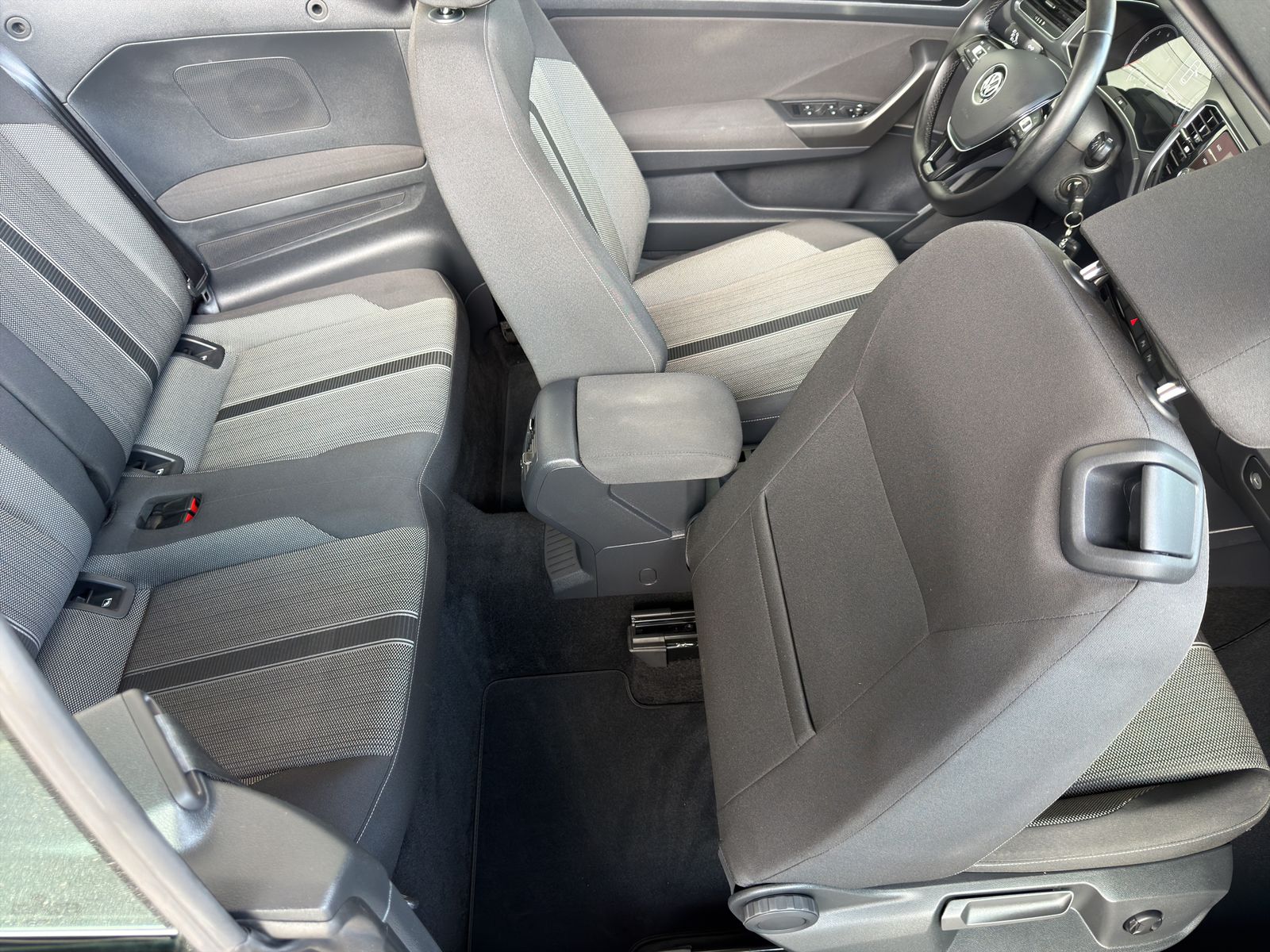VW T-Roc Cabriolet 1.0 TSI Advance-image-12