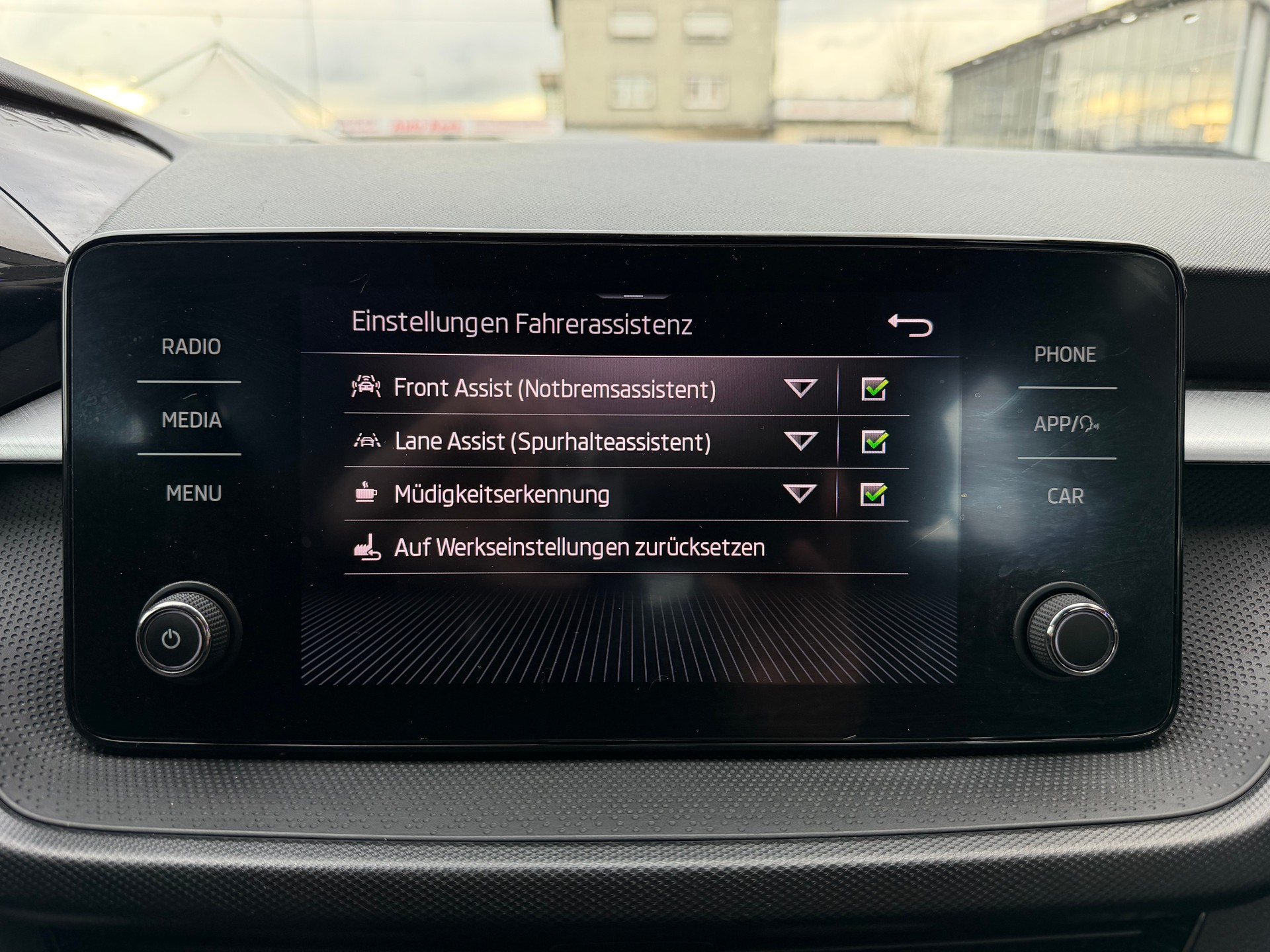 SKODA Fabia 1.0 TSI Style DSG-image-26