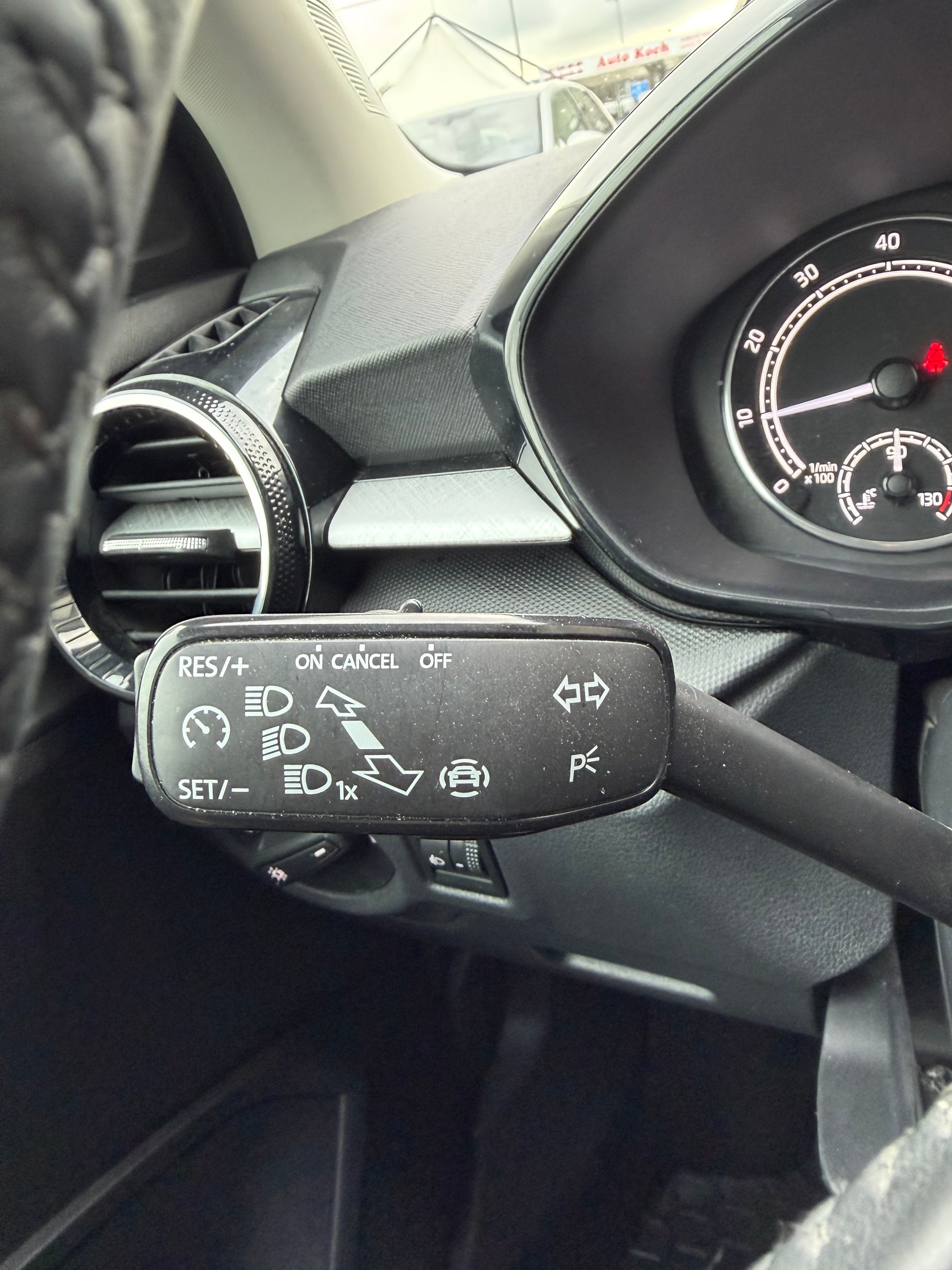 SKODA Fabia 1.0 TSI Style DSG-image-28