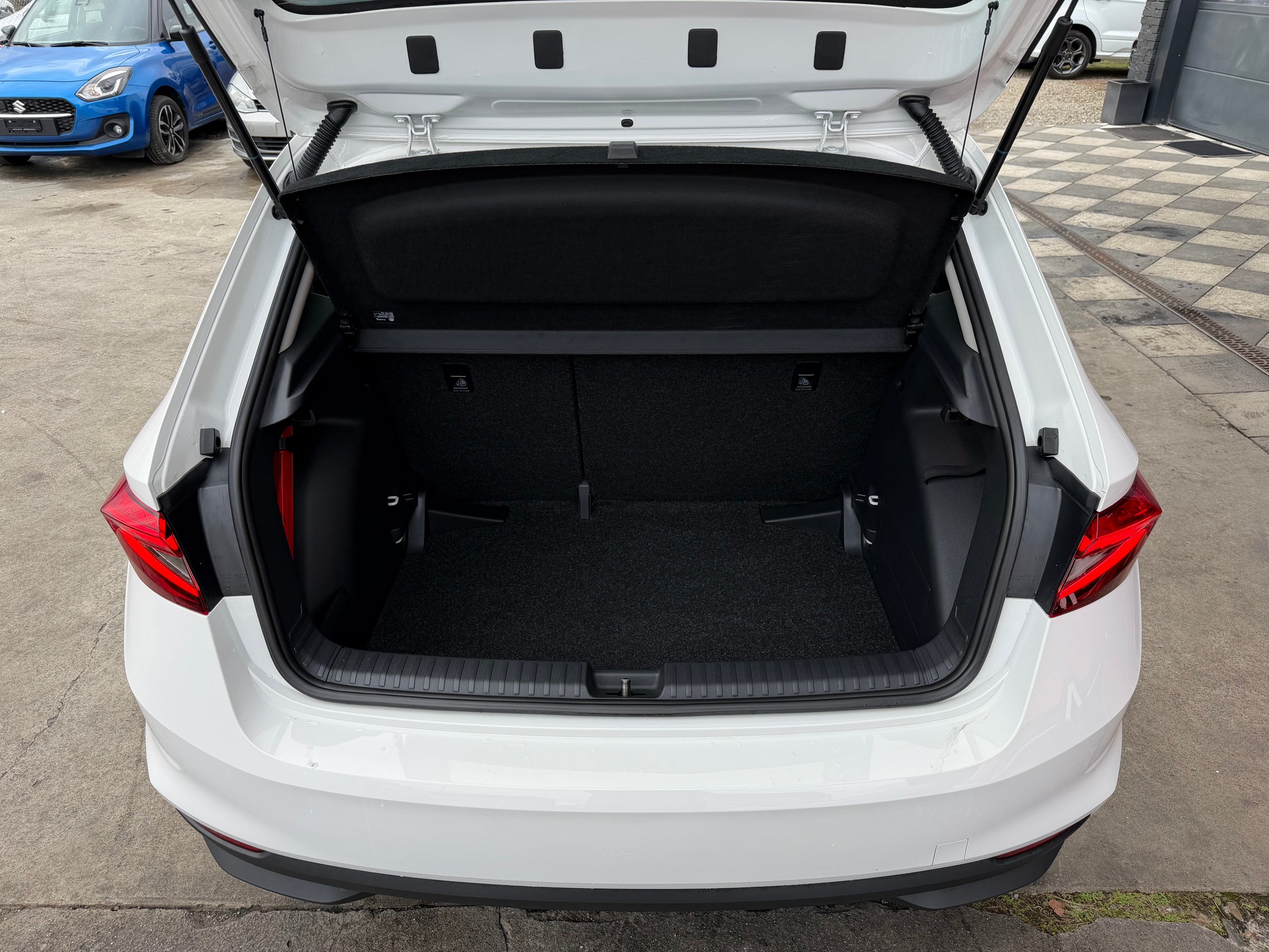 SKODA Fabia 1.0 TSI Style DSG-image-16