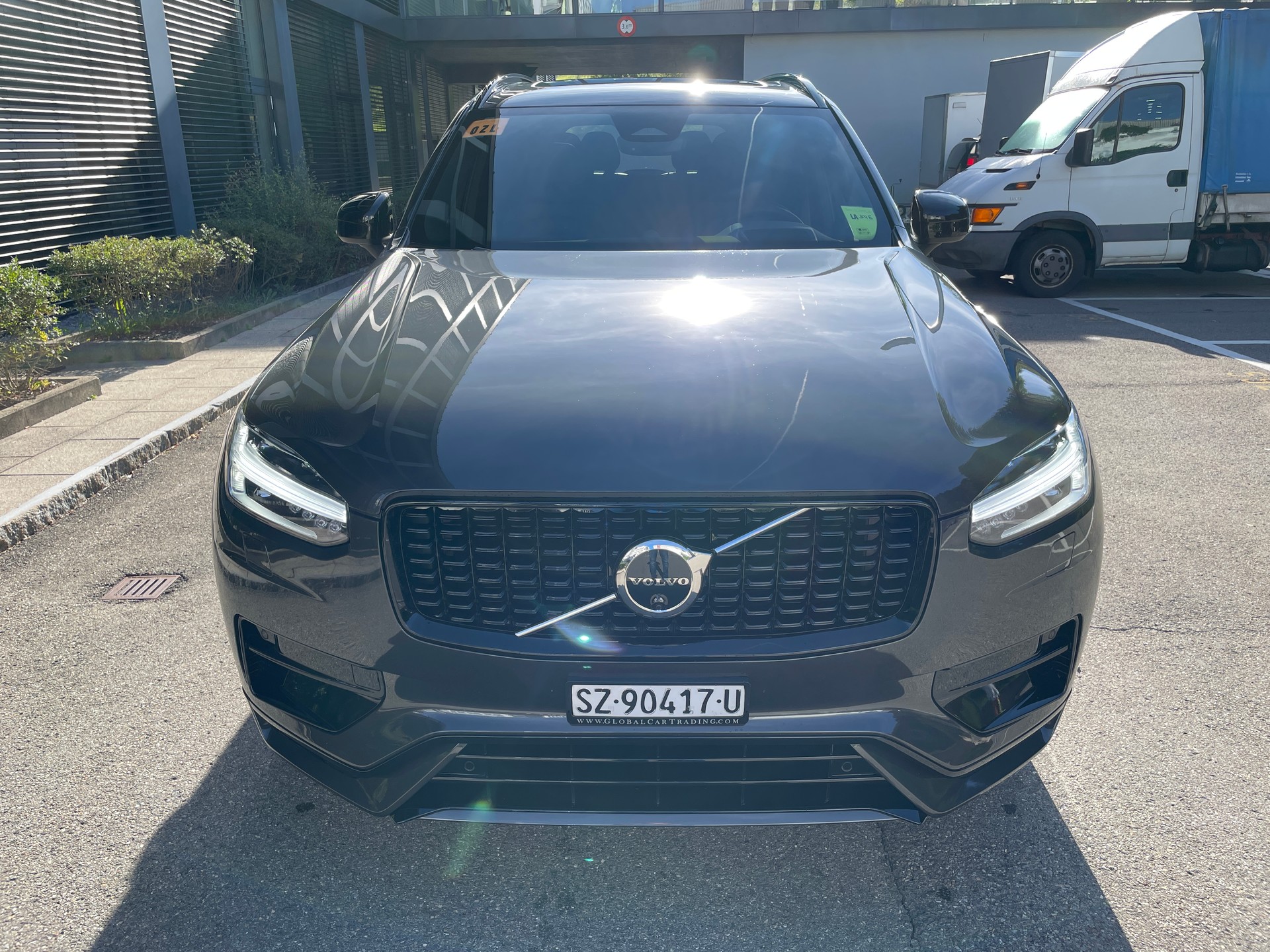 VOLVO XC90 B5 Diesel Mild Hybrid AWD Ultimate Dark 7-Sitzer Geartronic-image-1