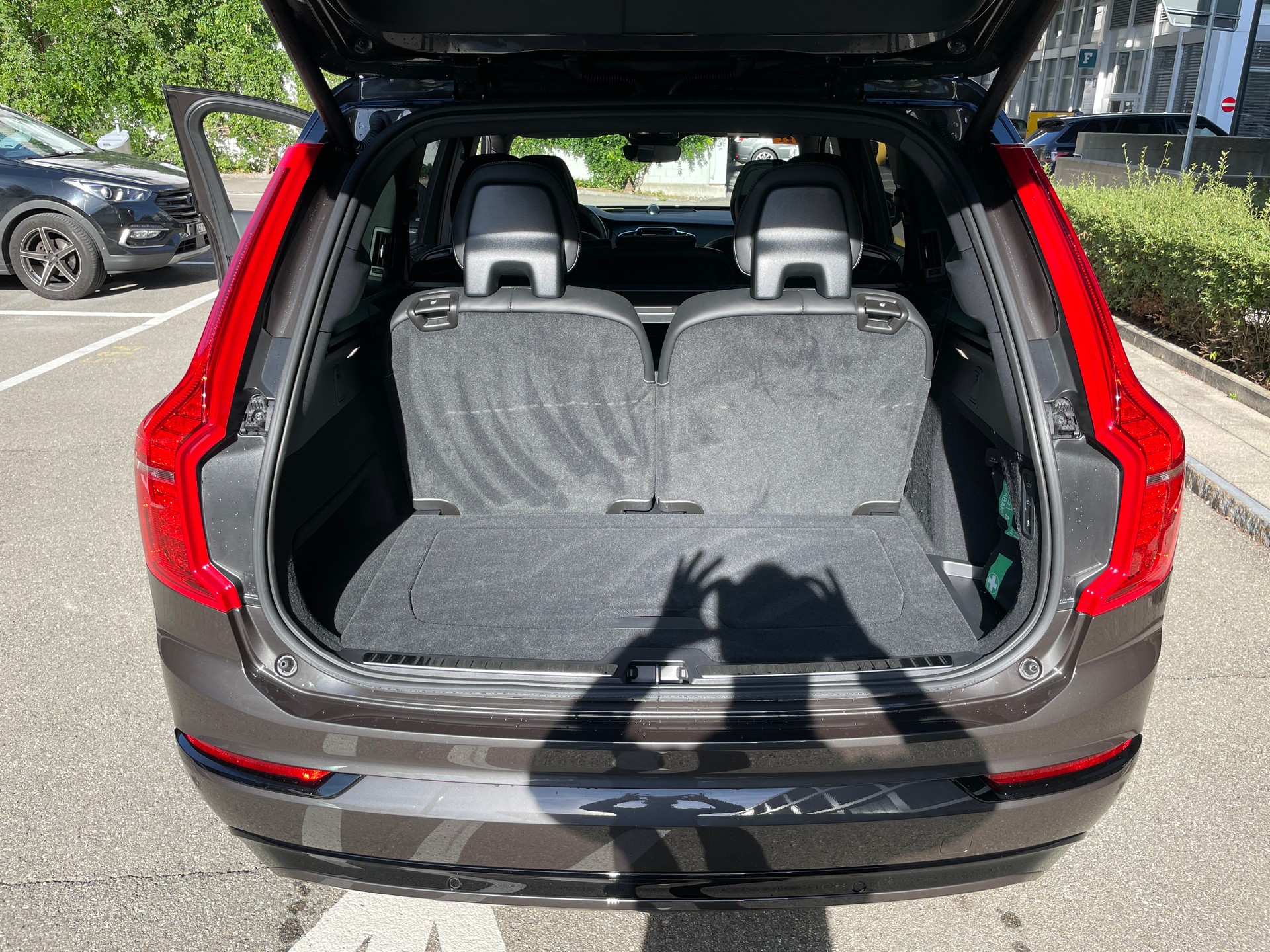 VOLVO XC90 B5 Diesel Mild Hybrid AWD Ultimate Dark 7-Sitzer Geartronic-image-5