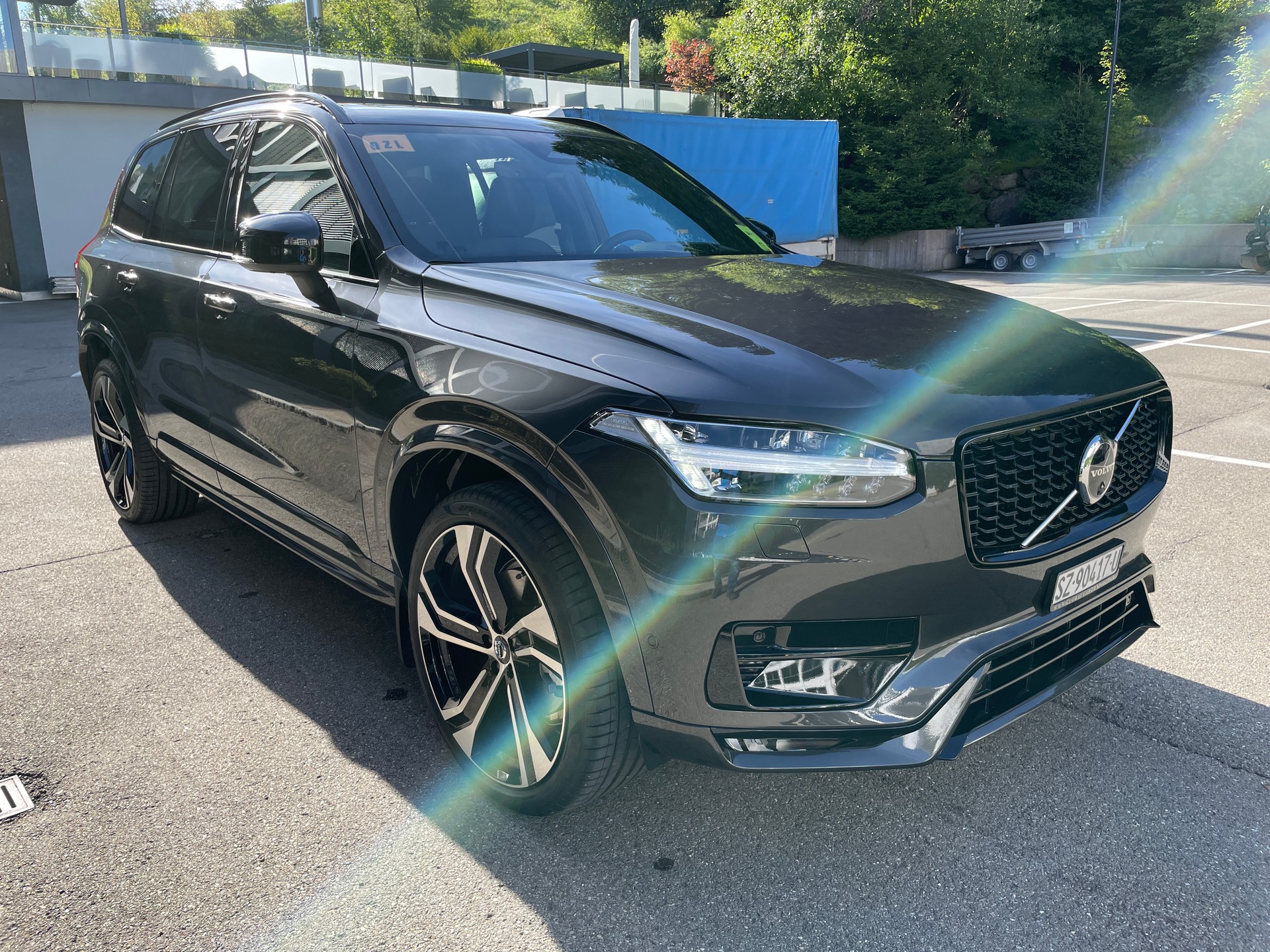 VOLVO XC90 B5 Diesel Mild Hybrid AWD Ultimate Dark 7-Sitzer Geartronic-image-2