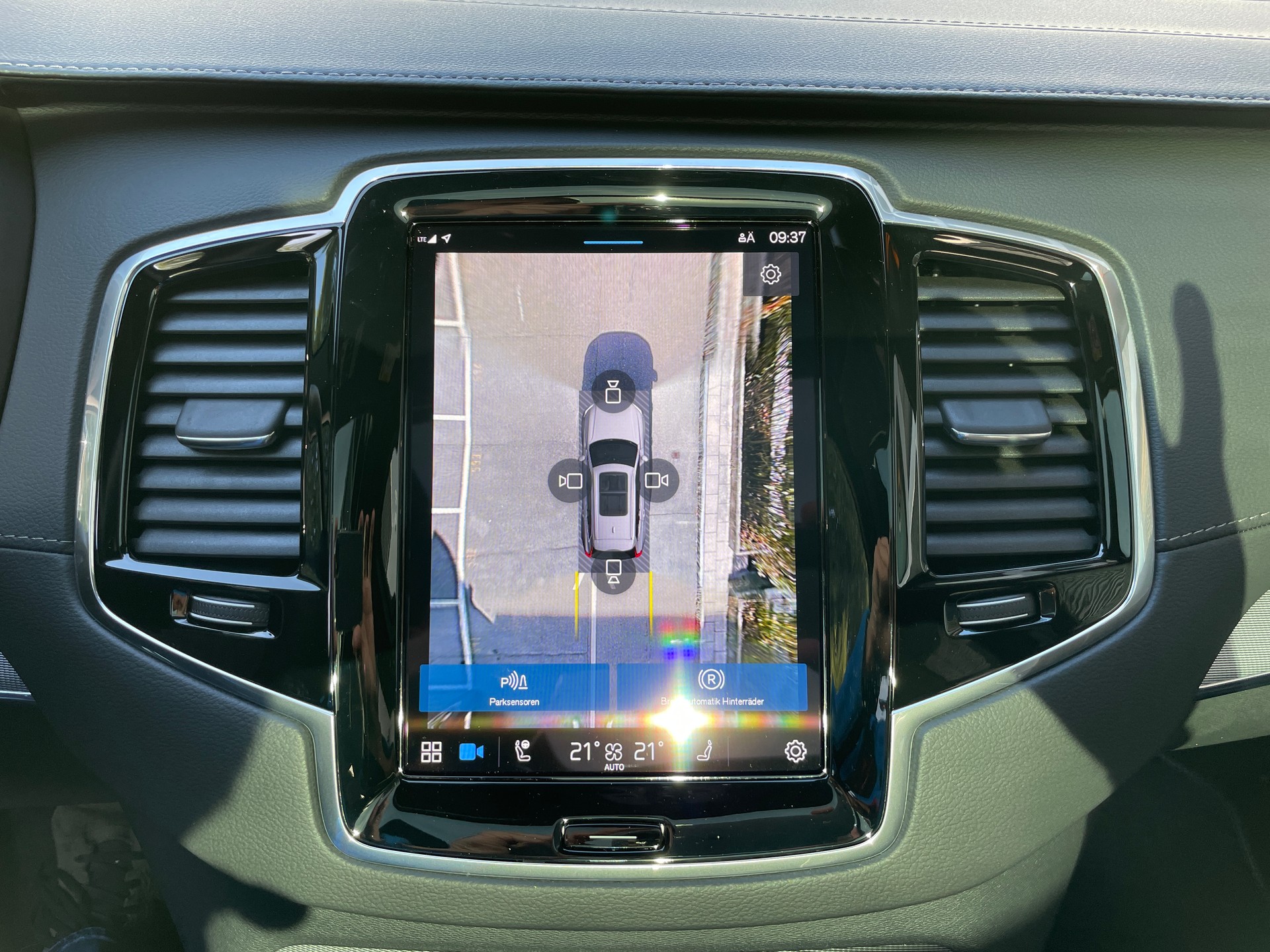 VOLVO XC90 B5 Diesel Mild Hybrid AWD Ultimate Dark 7-Sitzer Geartronic-image-19