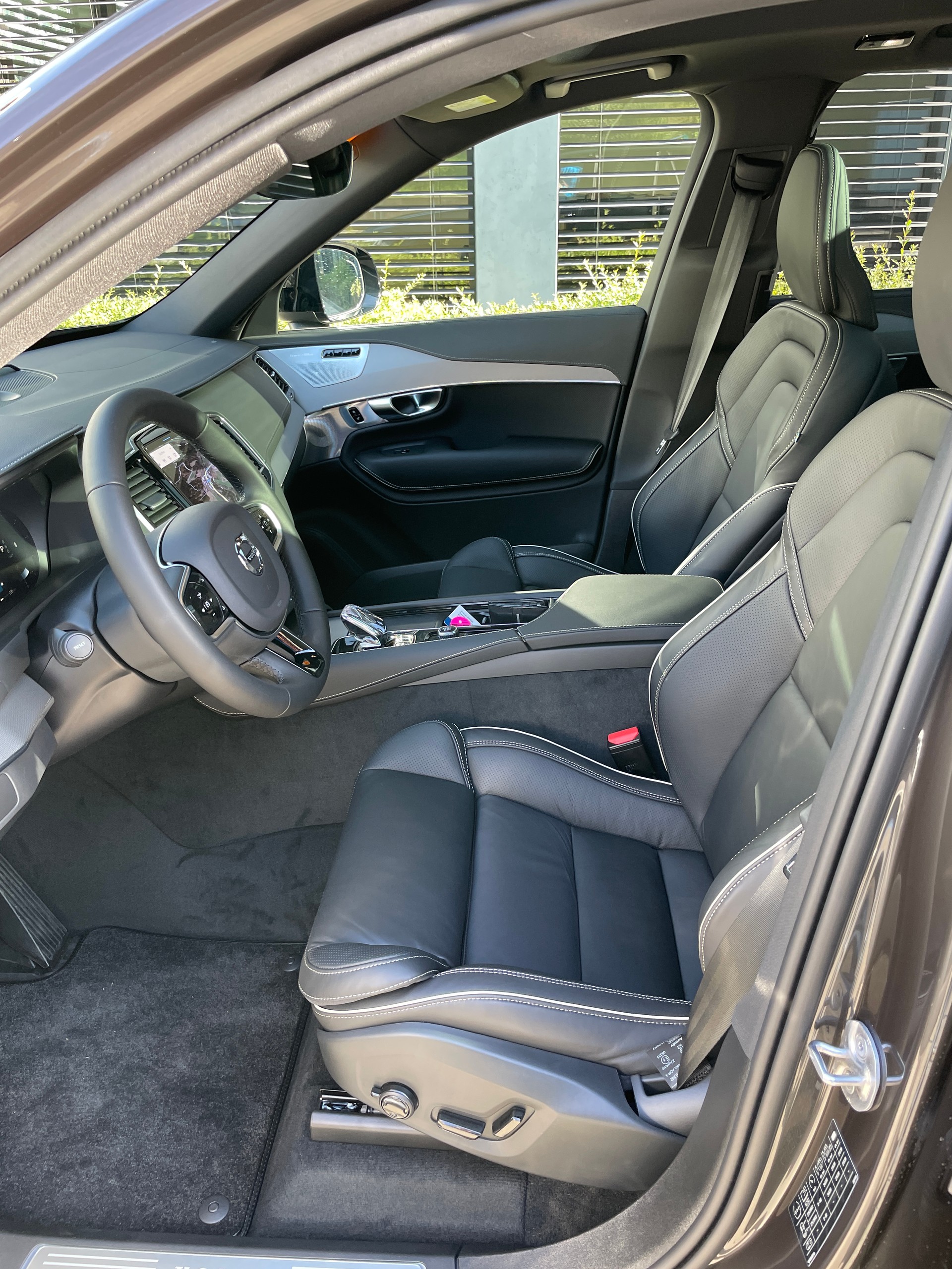 VOLVO XC90 B5 Diesel Mild Hybrid AWD Ultimate Dark 7-Sitzer Geartronic-image-10