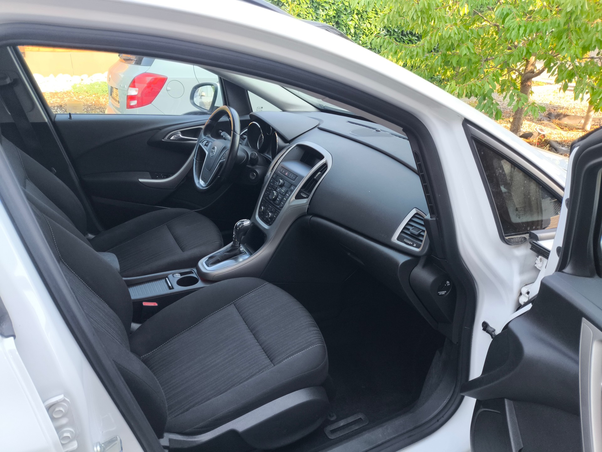 OPEL Astra SportsTourer 1.4i 16V Turbo Automatic-image-7