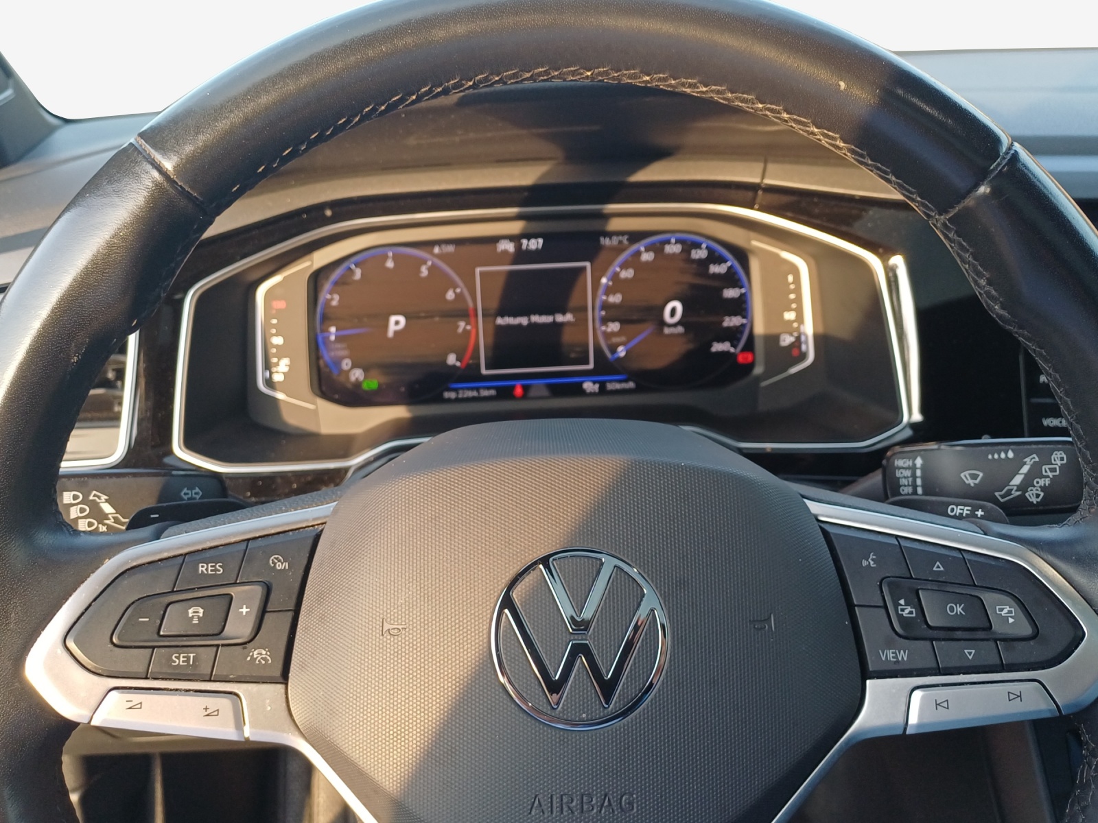 VW VW Taigo R-Line 1.0TSI 110PS DSG-image-9