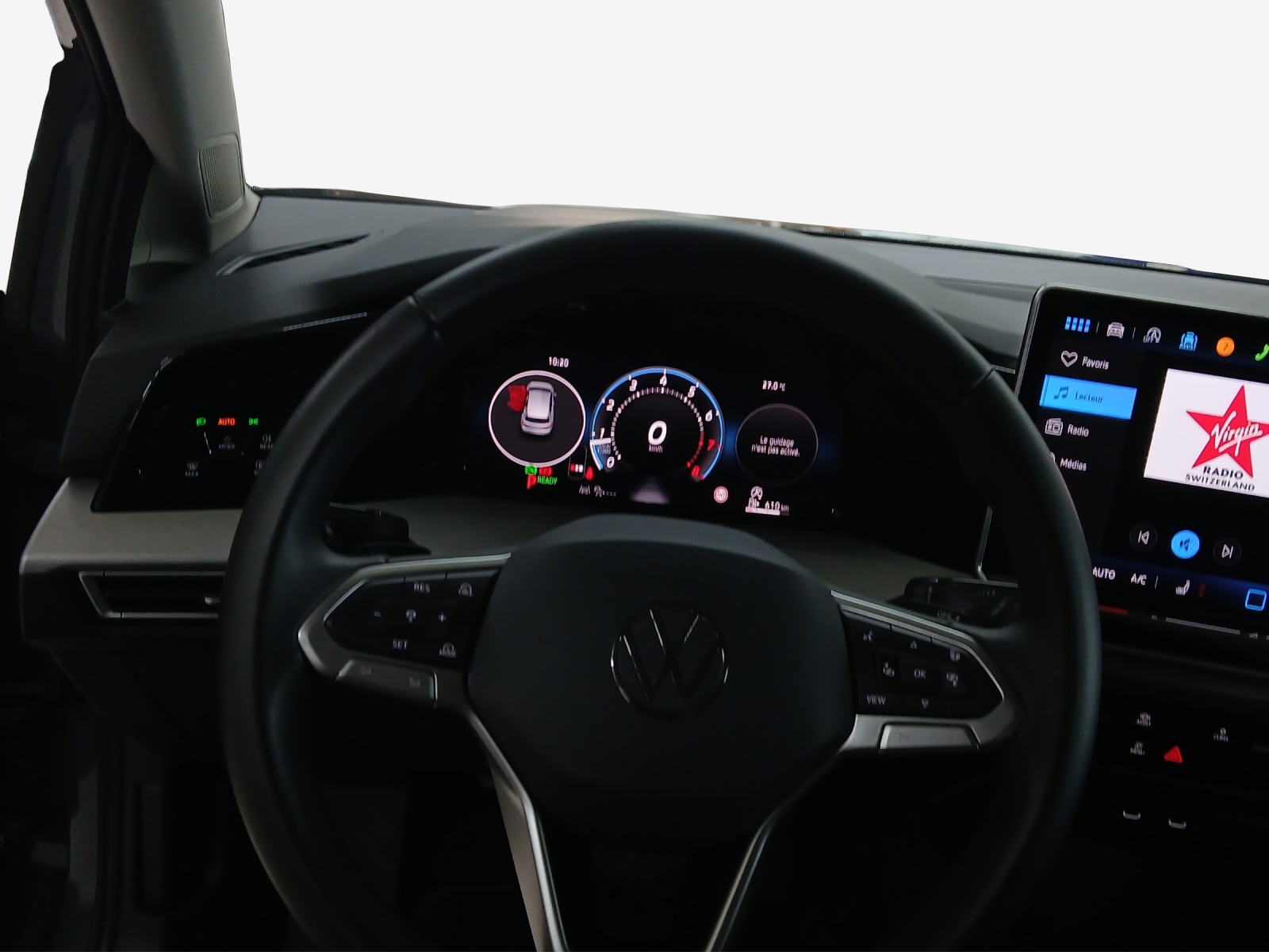VW Golf 1.5 e TSI mHEV Life DSG-image-9