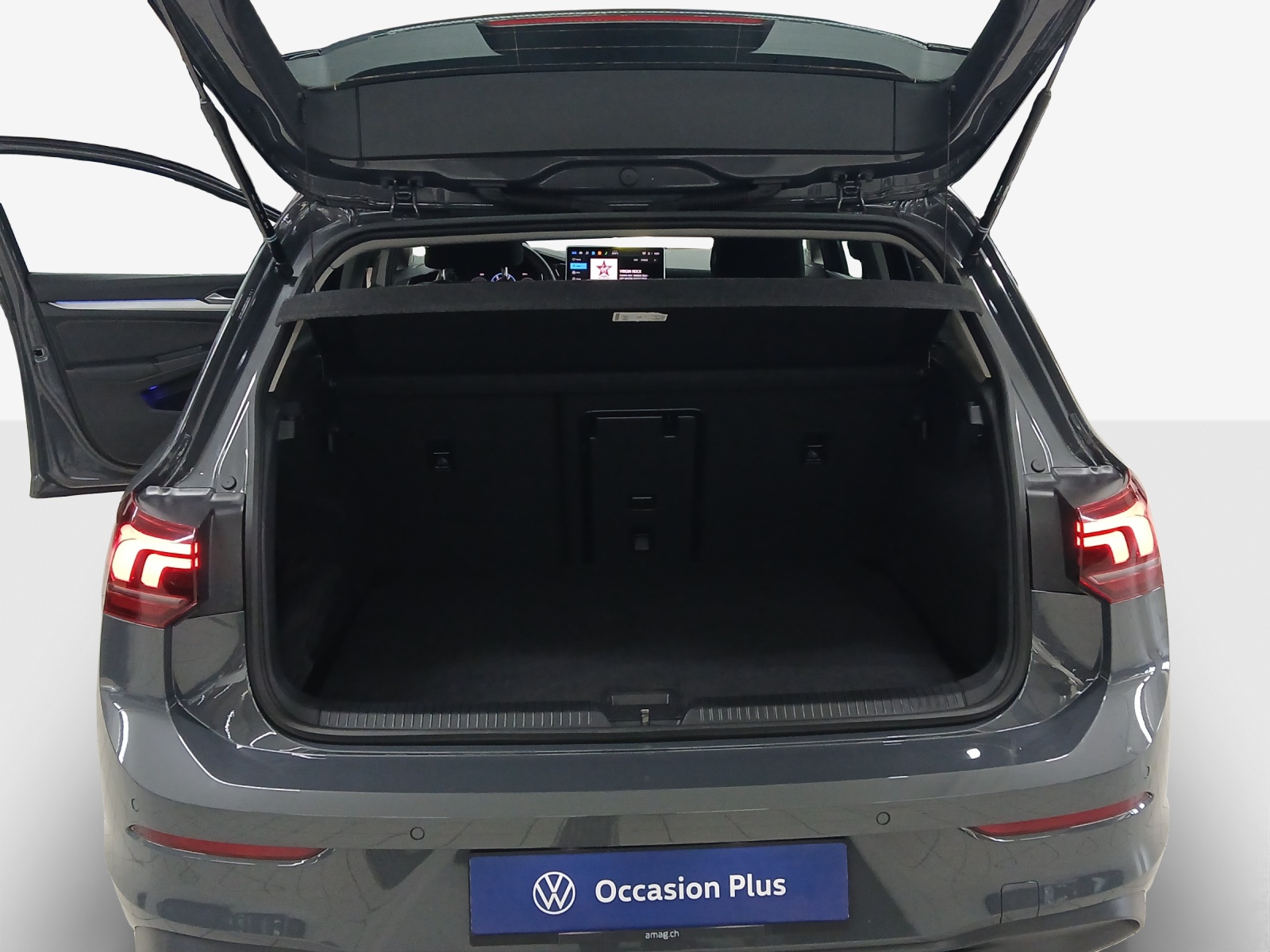 VW Golf 1.5 e TSI mHEV Life DSG-image-12
