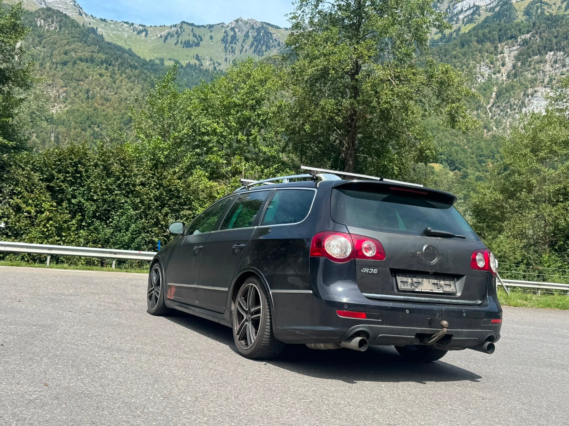 VW Passat Variant R36 4Motion-image-3
