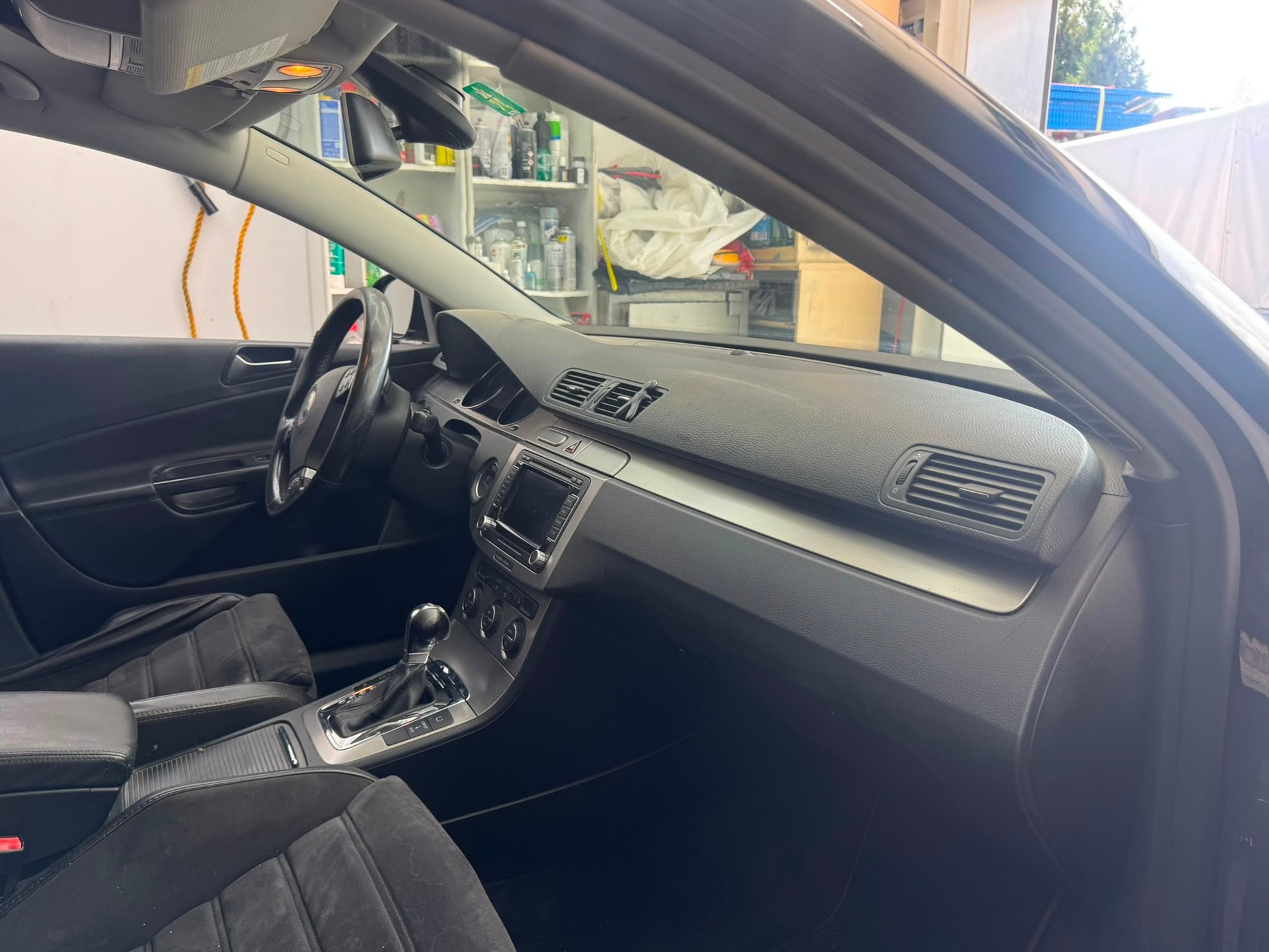 VW Passat Variant R36 4Motion-image-8