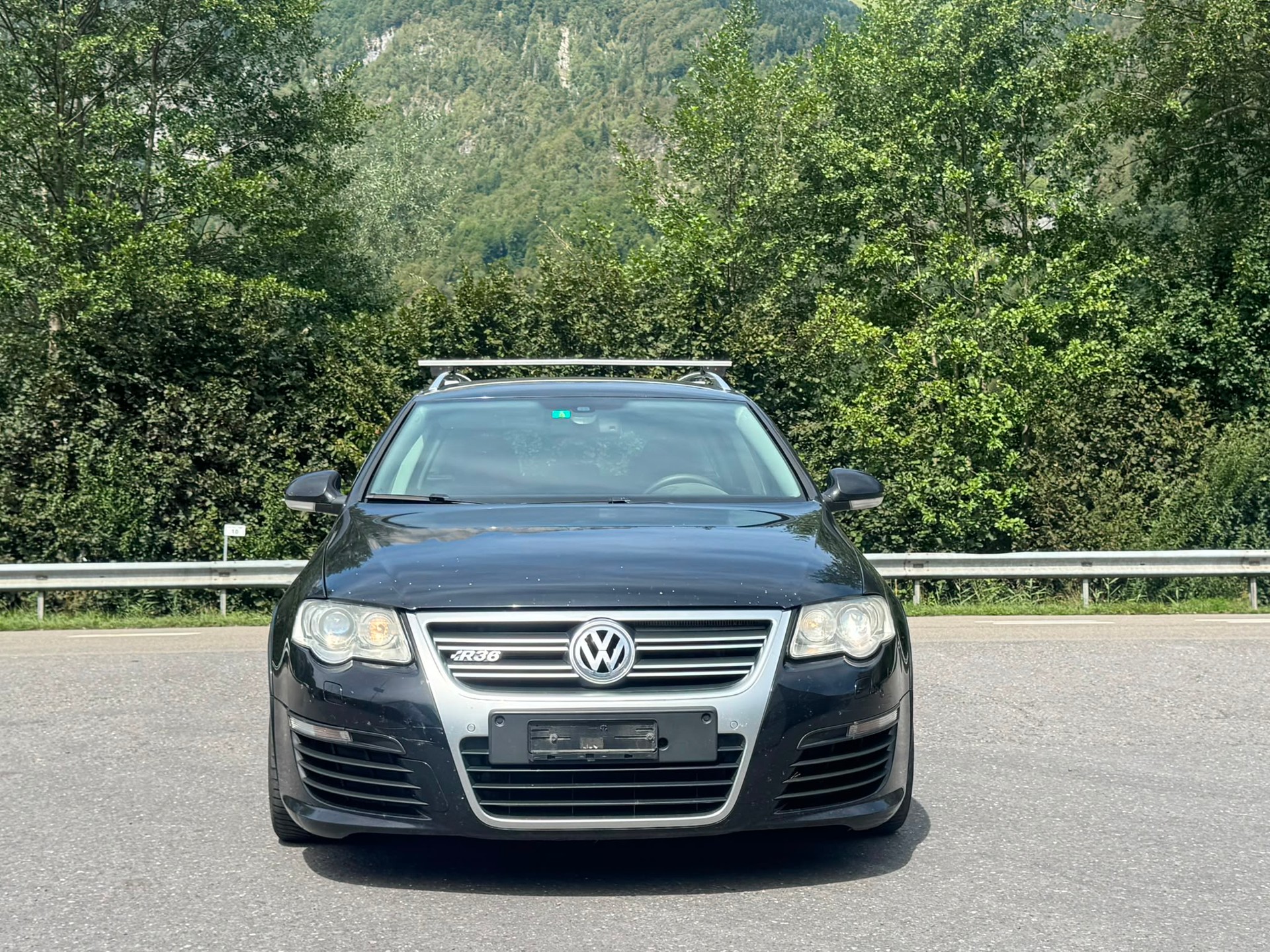 VW Passat Variant R36 4Motion-image-0