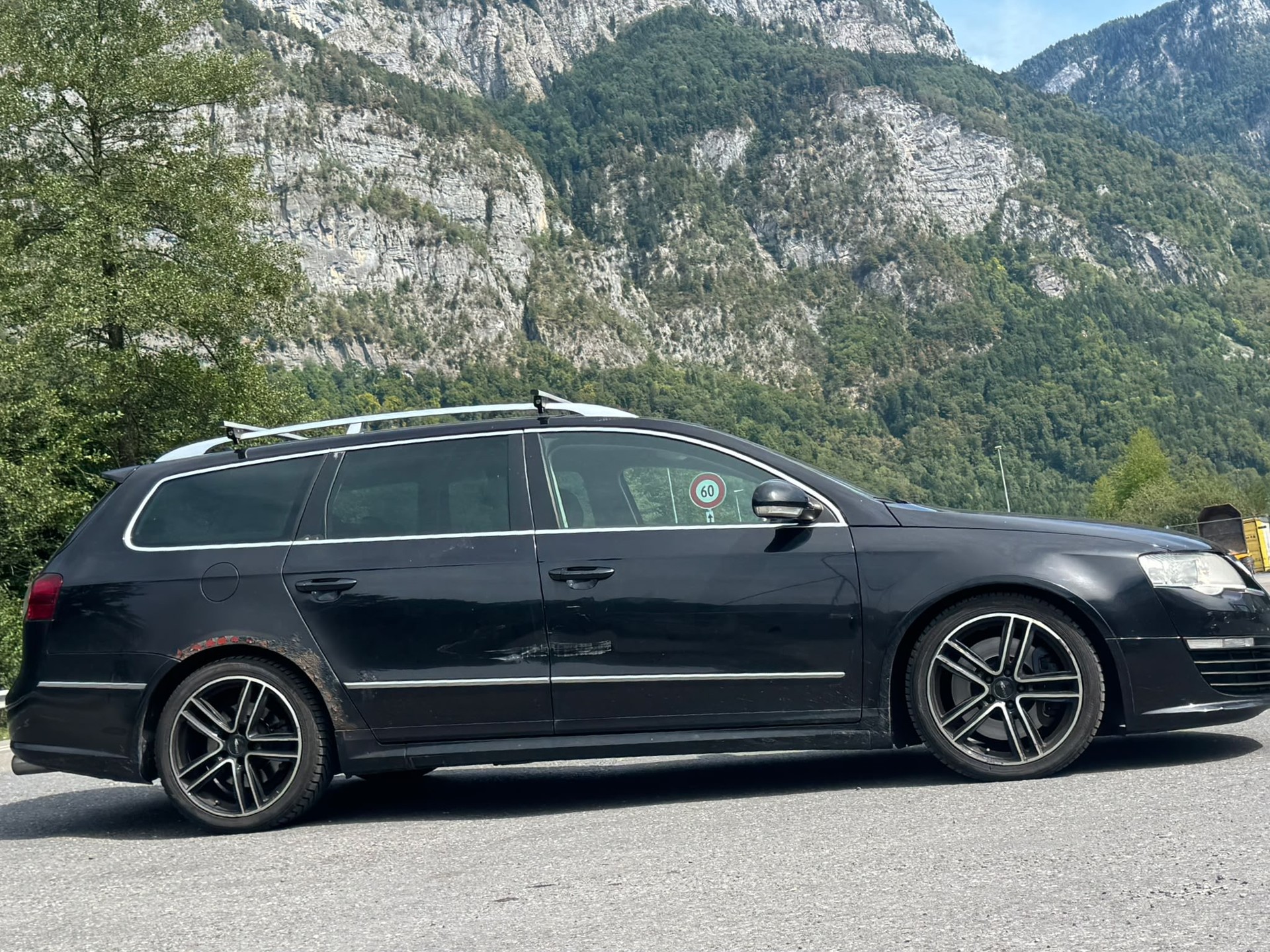 VW Passat Variant R36 4Motion-image-2
