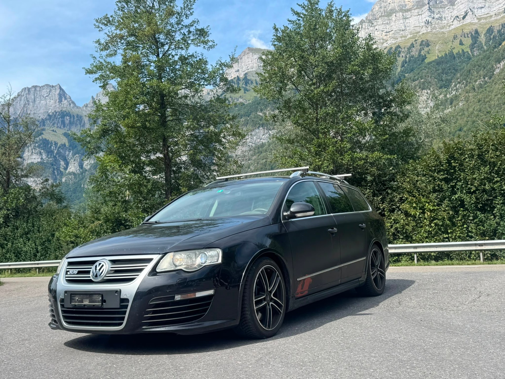 VW Passat Variant R36 4Motion-image-1