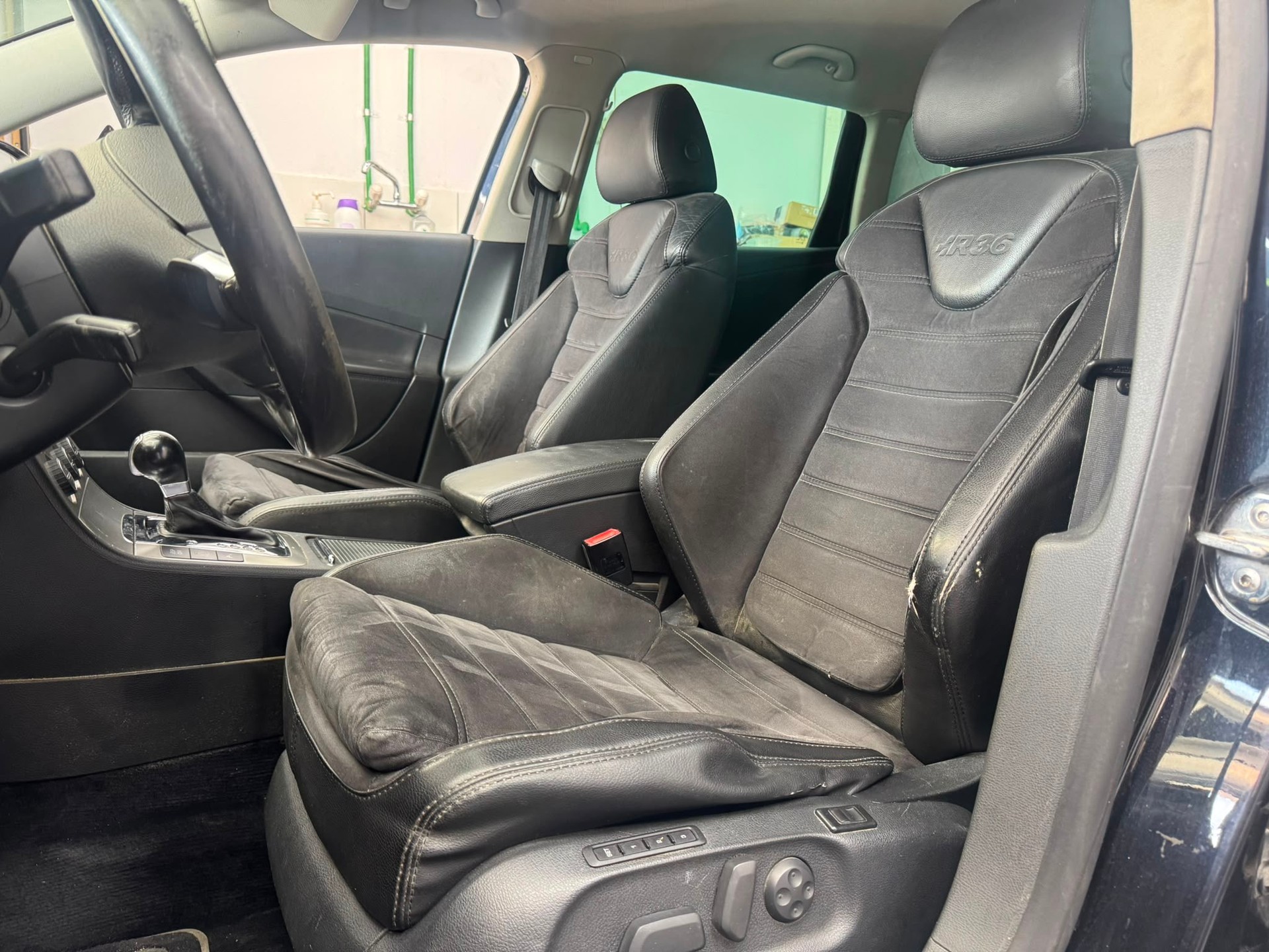 VW Passat Variant R36 4Motion-image-11