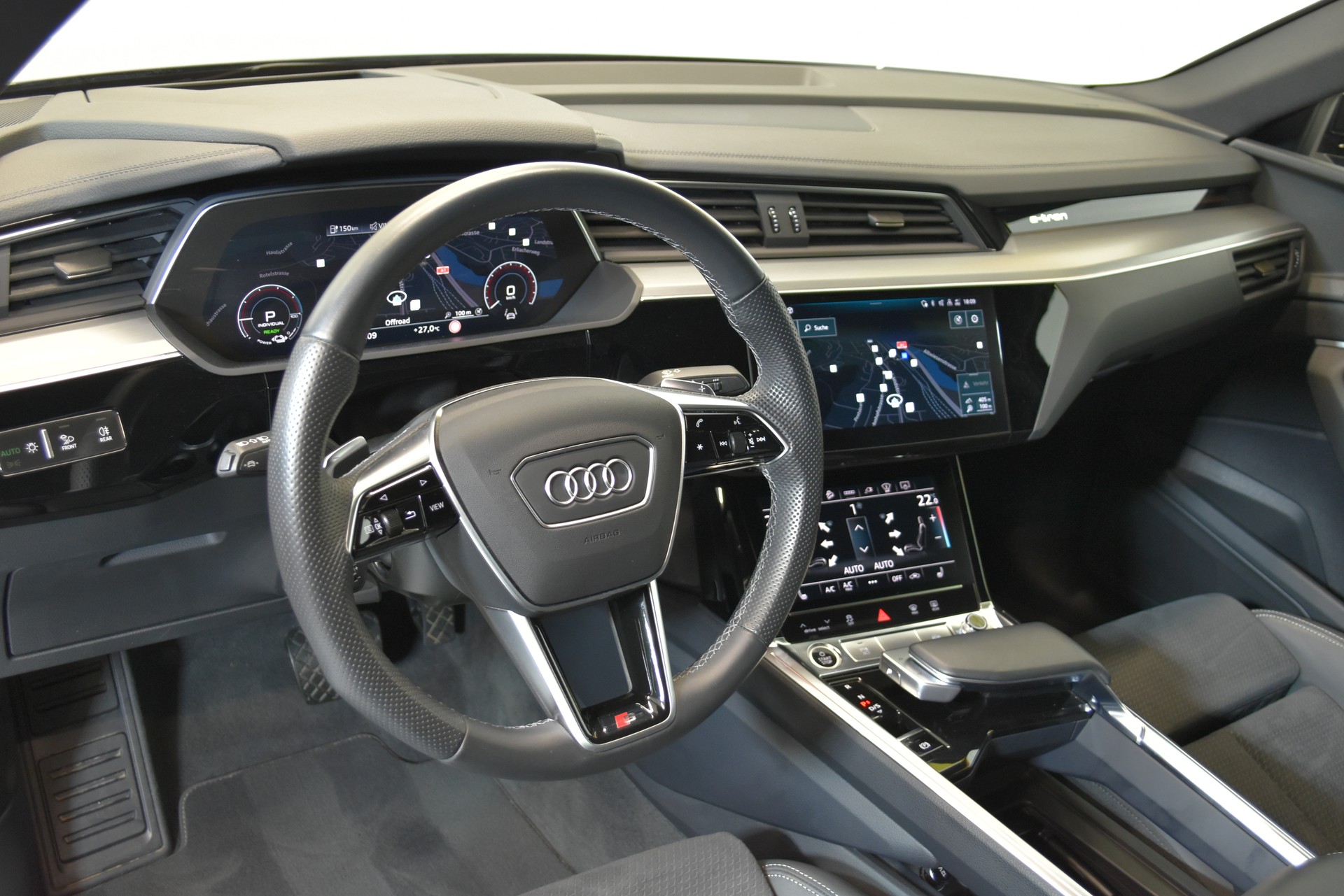 AUDI e-tron 55 Sportback S Line Black Edition quattro-image-5