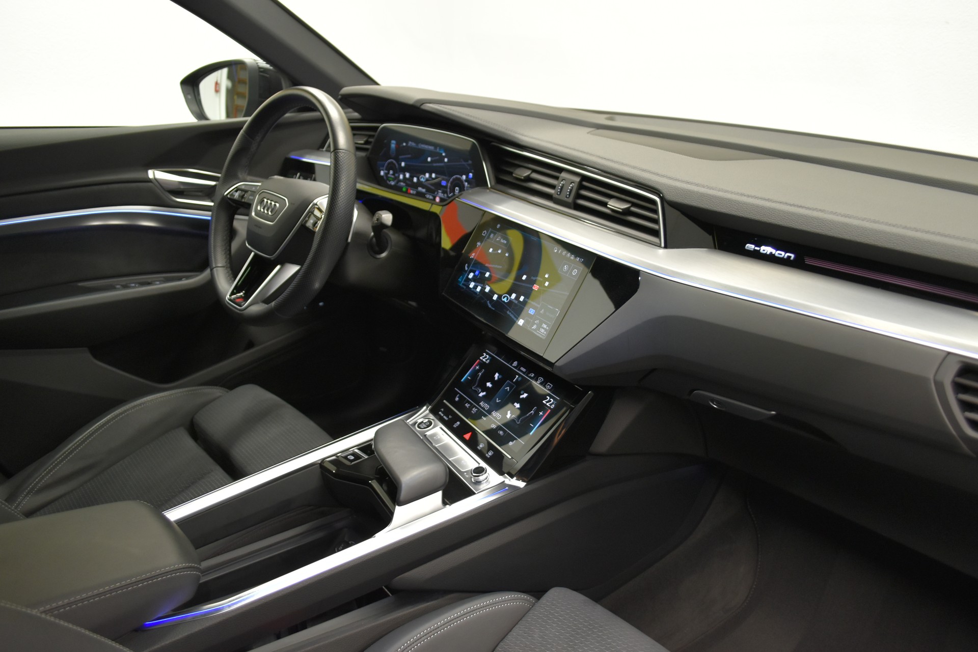 AUDI e-tron 55 Sportback S Line Black Edition quattro-image-3