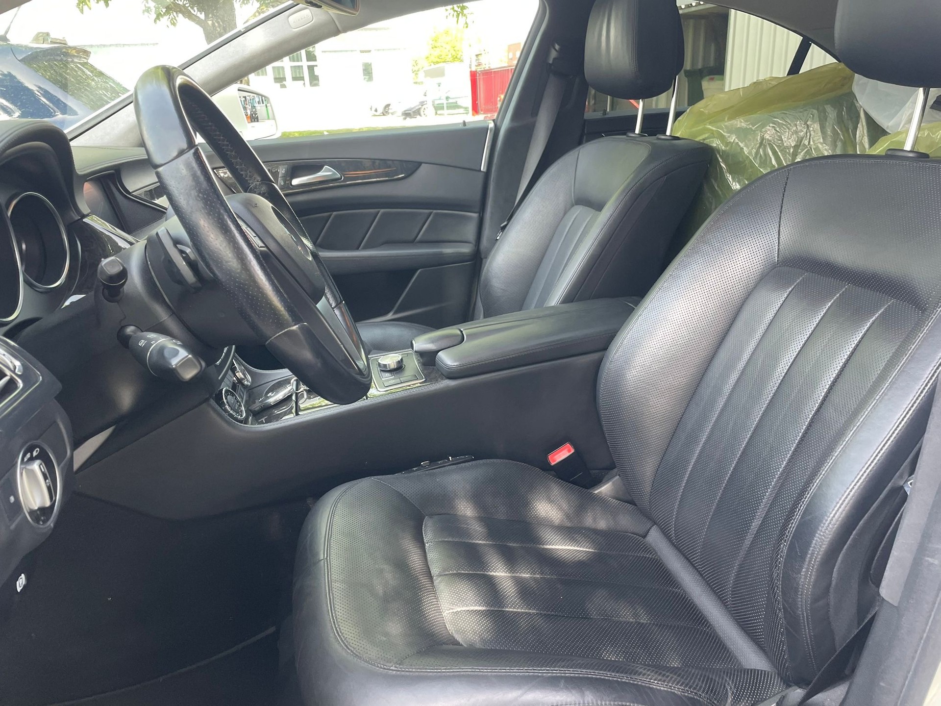 MERCEDES-BENZ CLS 500 4Matic 7G-Tronic-image-8