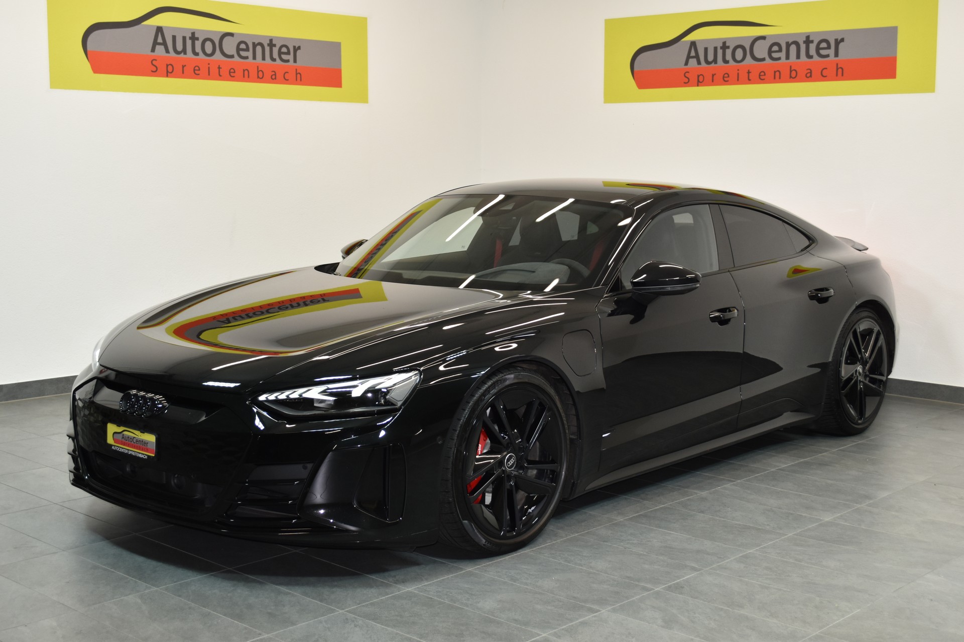 AUDI RS e-tron GT quattro-image-1