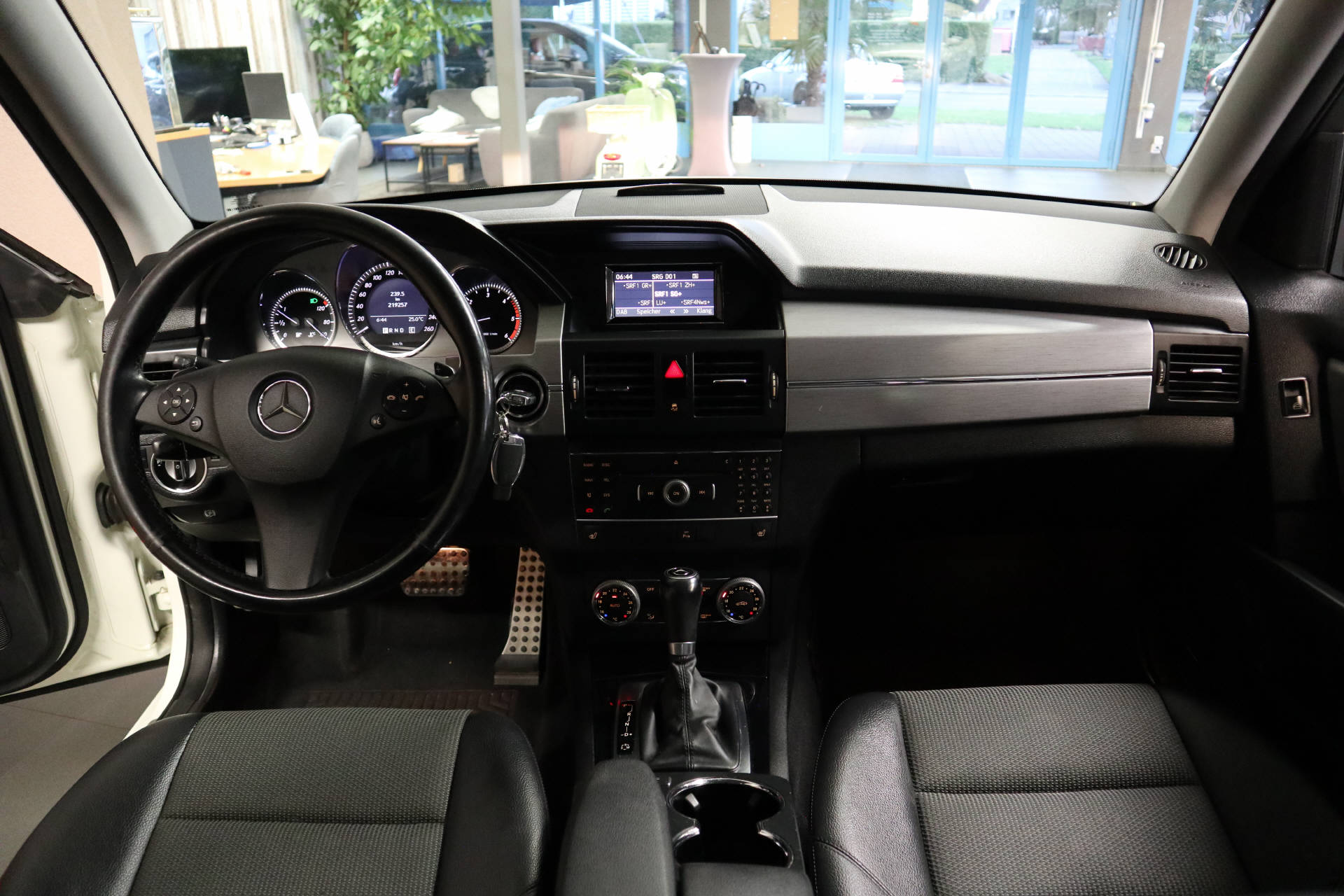 MERCEDES-BENZ GLK 220 CDI BlueEF 4m-image-12