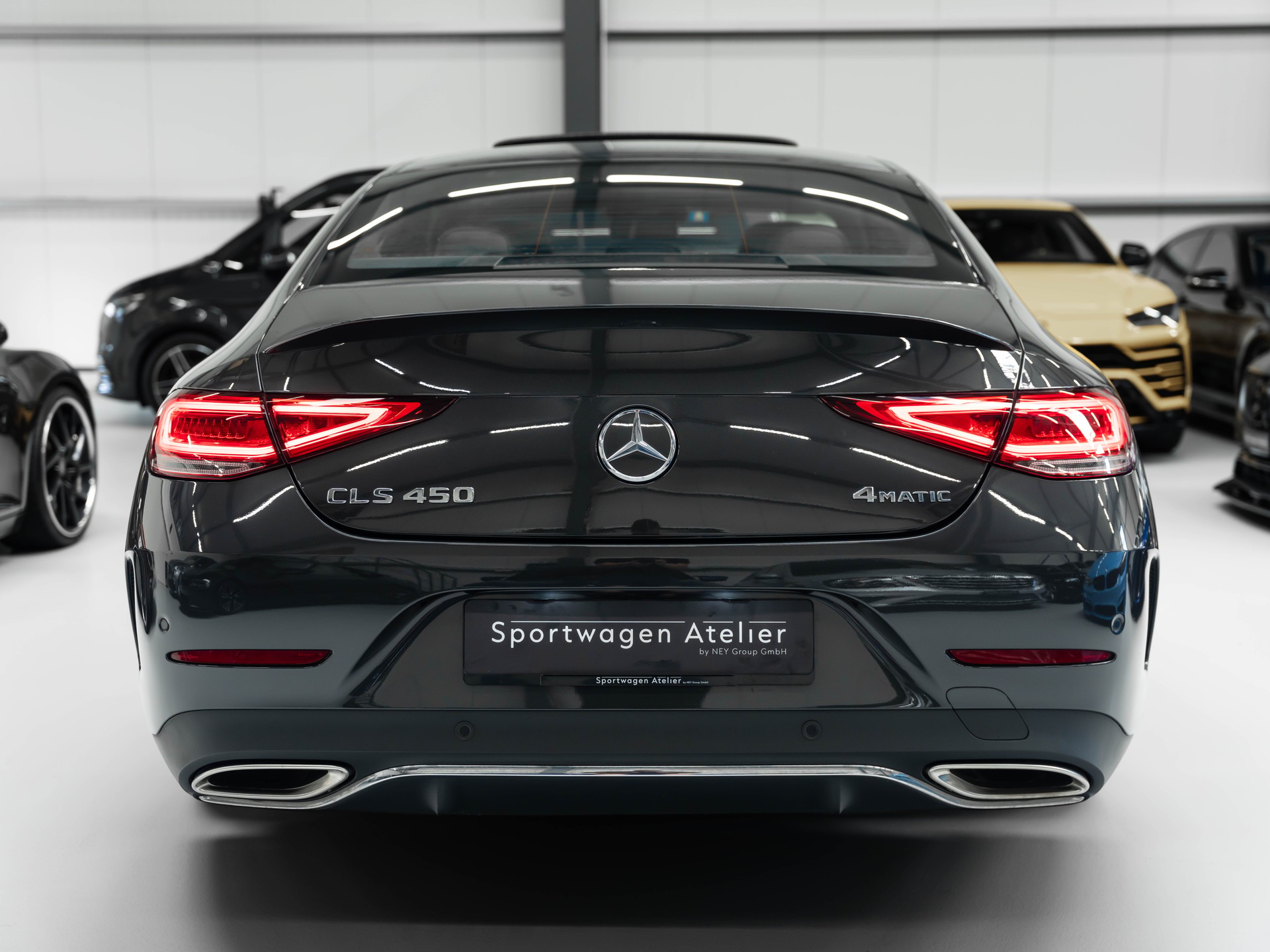 MERCEDES-BENZ CLS 450 4Matic AMG Line 9G-Tronic-showroom-element-2