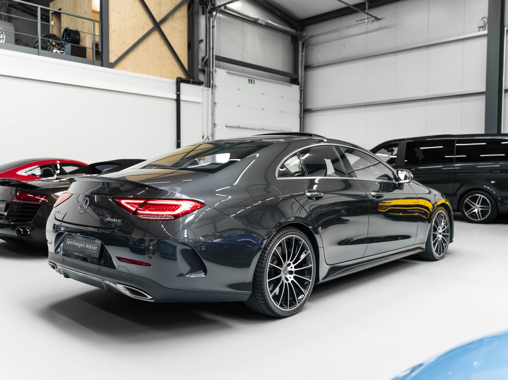 MERCEDES-BENZ CLS 450 4Matic AMG Line 9G-Tronic-showroom-element-3