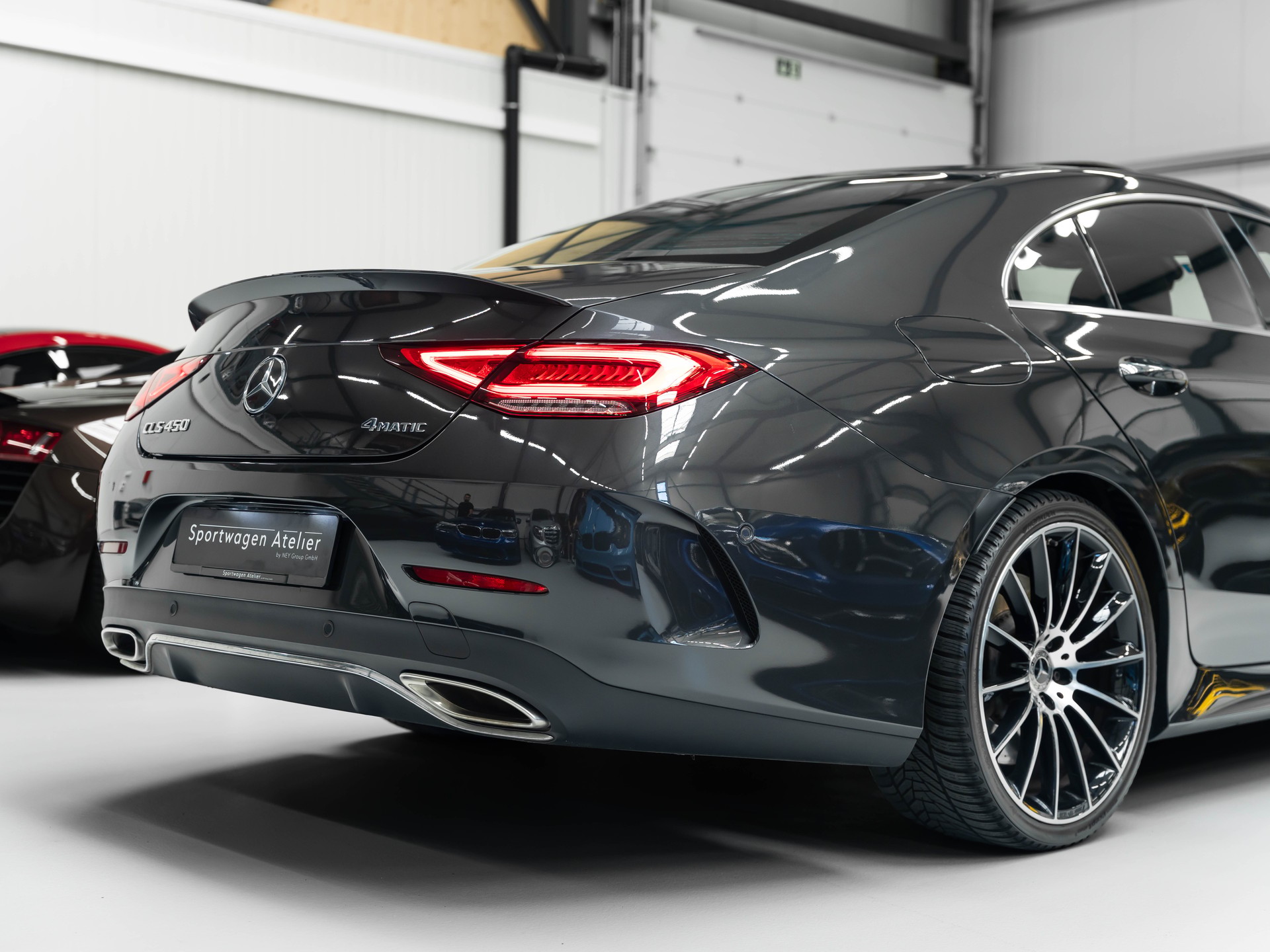 MERCEDES-BENZ CLS 450 4Matic AMG Line 9G-Tronic-image-17
