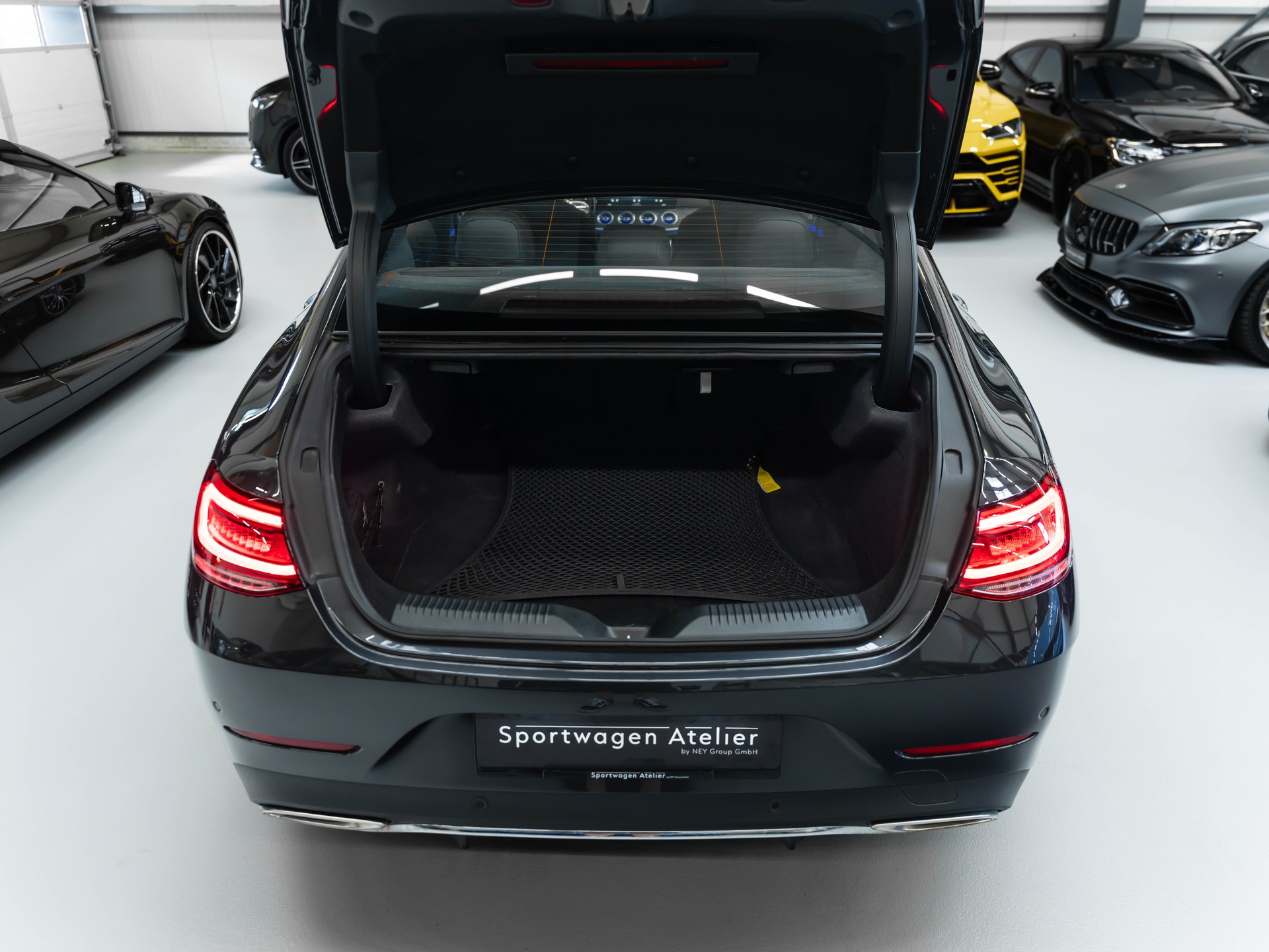 MERCEDES-BENZ CLS 450 4Matic AMG Line 9G-Tronic-image-30
