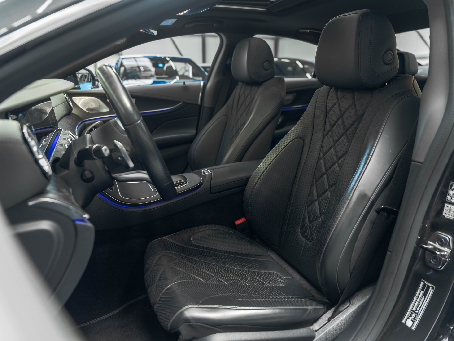 MERCEDES-BENZ CLS 450 4Matic AMG Line 9G-Tronic-image-9