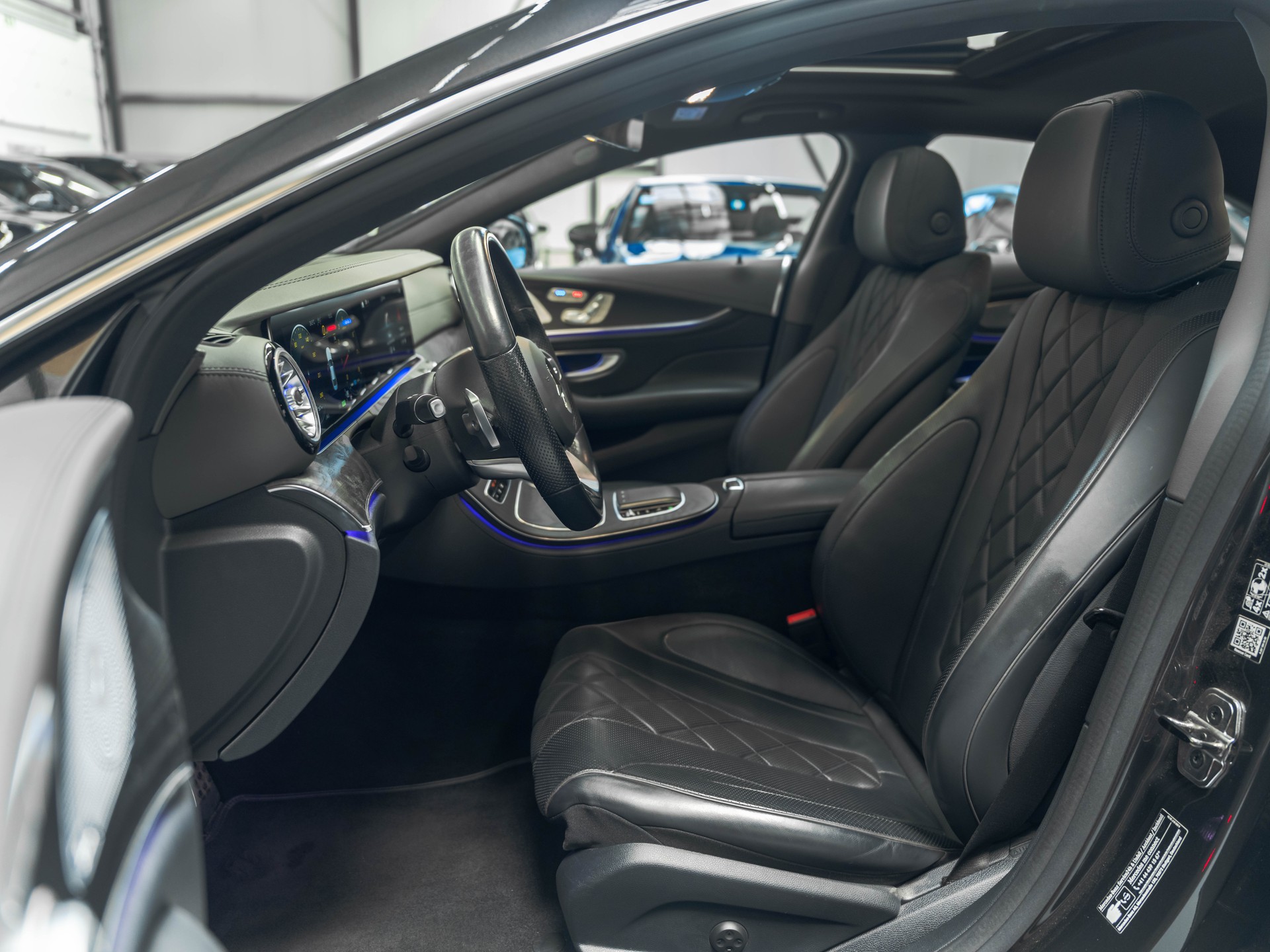 MERCEDES-BENZ CLS 450 4Matic AMG Line 9G-Tronic-image-8