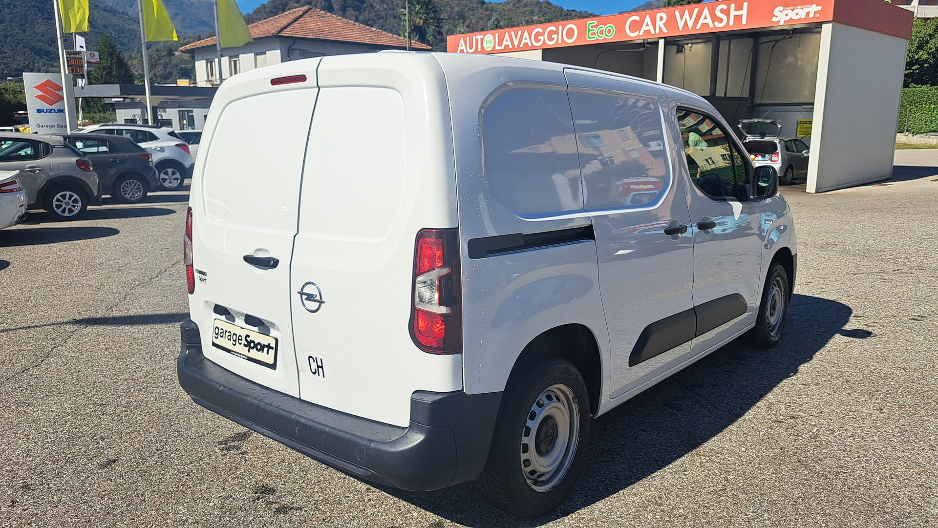 OPEL Combo 1.2 Cargo Essentia start/stop-image-8