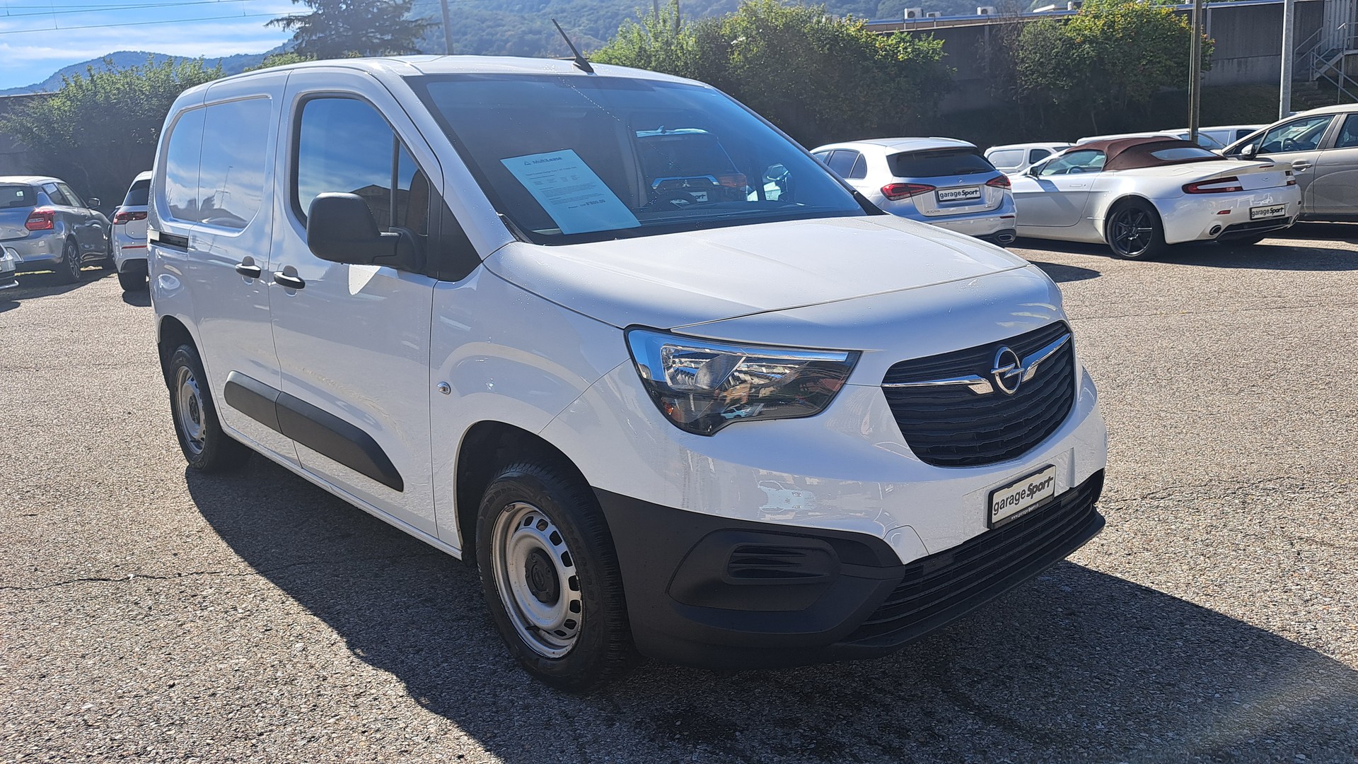 OPEL Combo 1.2 Cargo Essentia start/stop-image-0