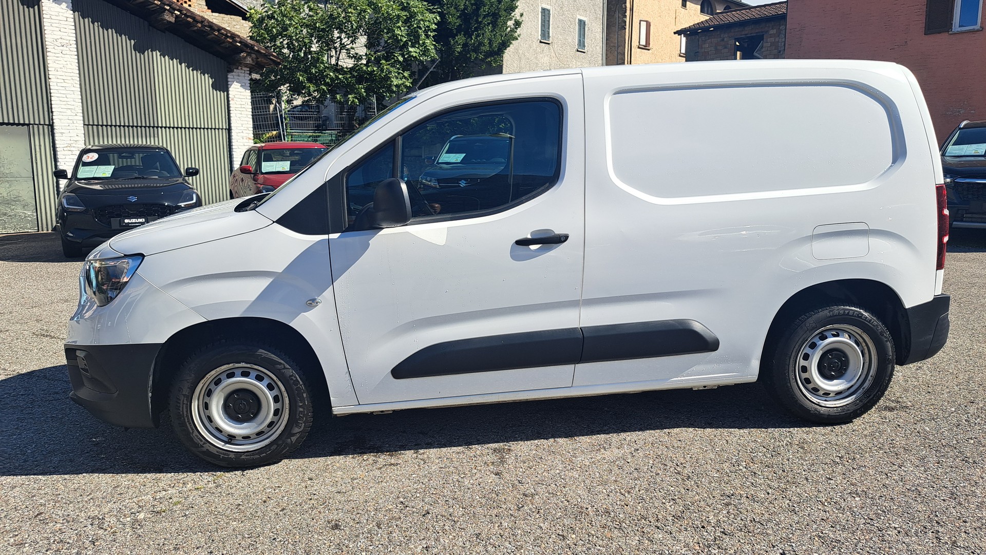OPEL Combo 1.2 Cargo Essentia start/stop-image-3