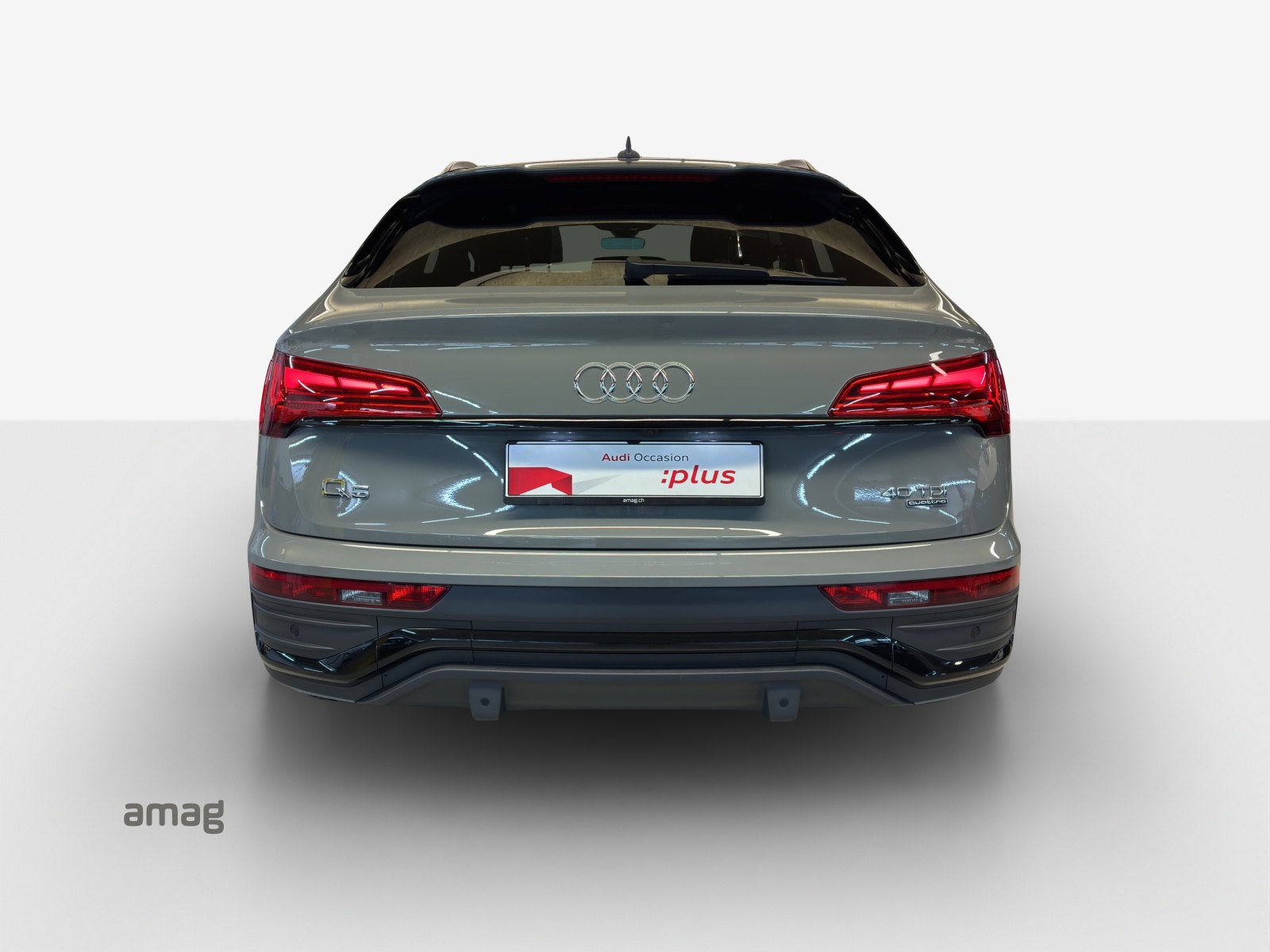 AUDI Q5 Sportback 40 TDI Blackedition quattro S-tronic-image-3