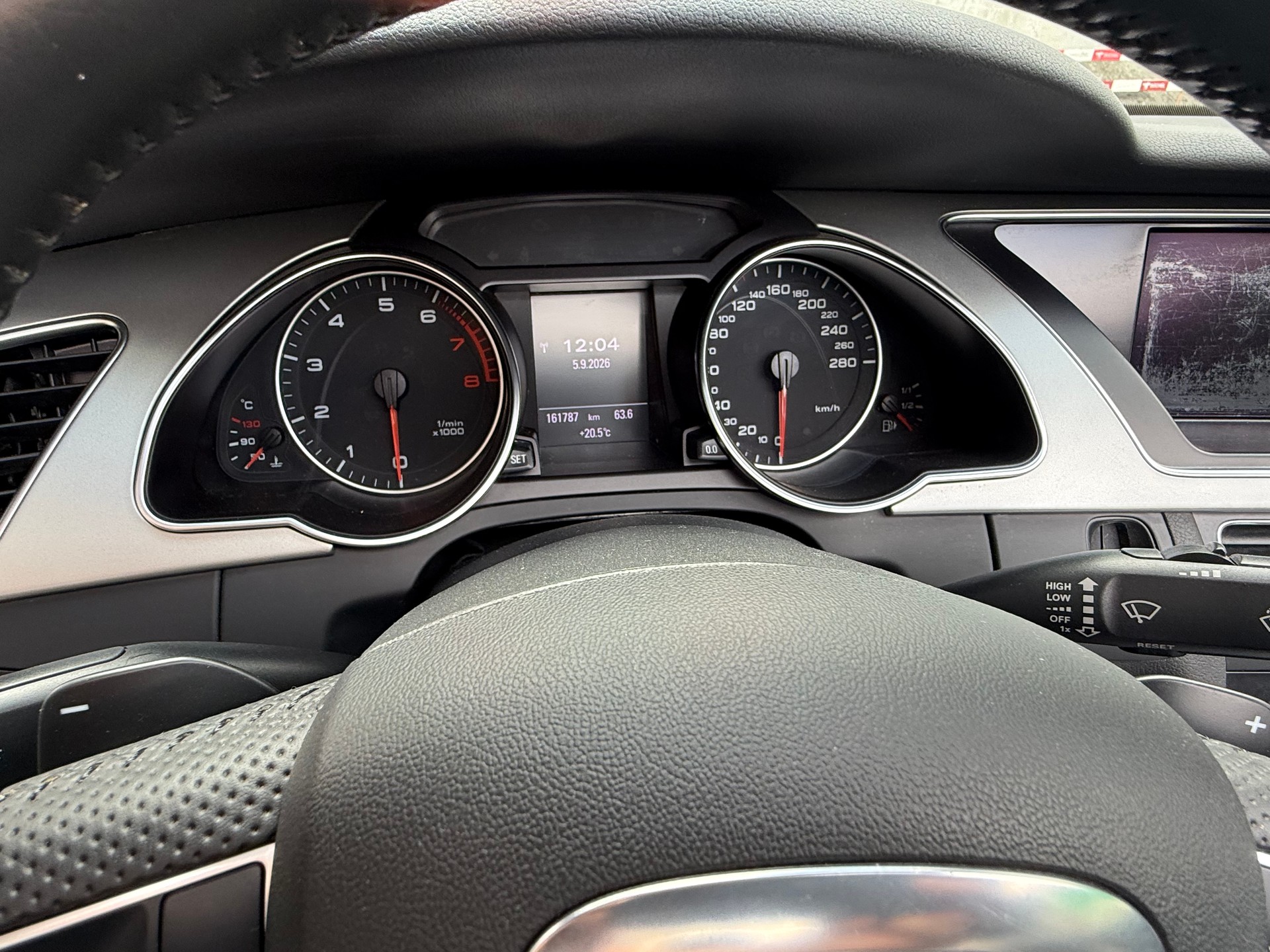 AUDI A5 Cabriolet 2.0 TFSI quattro S-tronic-image-9