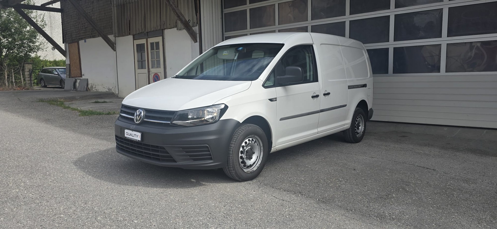 VW Caddy Maxi 2.0TDI BlueMotion Technology-image-0