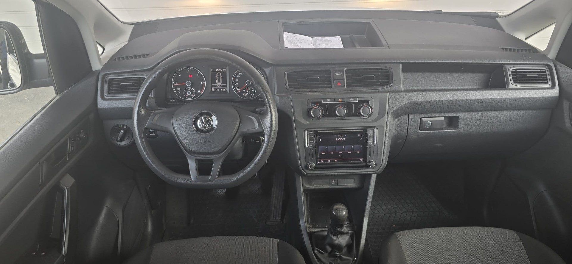 VW Caddy Maxi 2.0TDI BlueMotion Technology-image-7