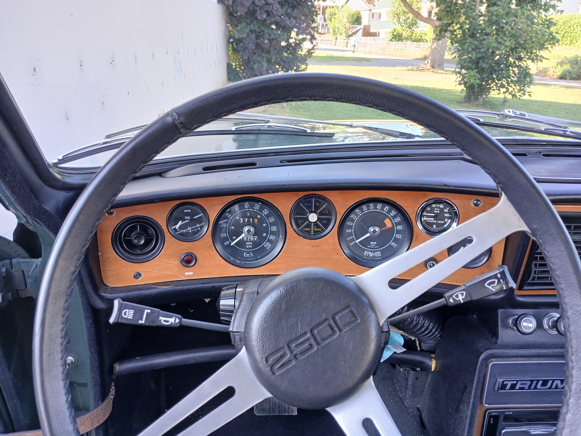 TRIUMPH 2500 PI MK2-image-4