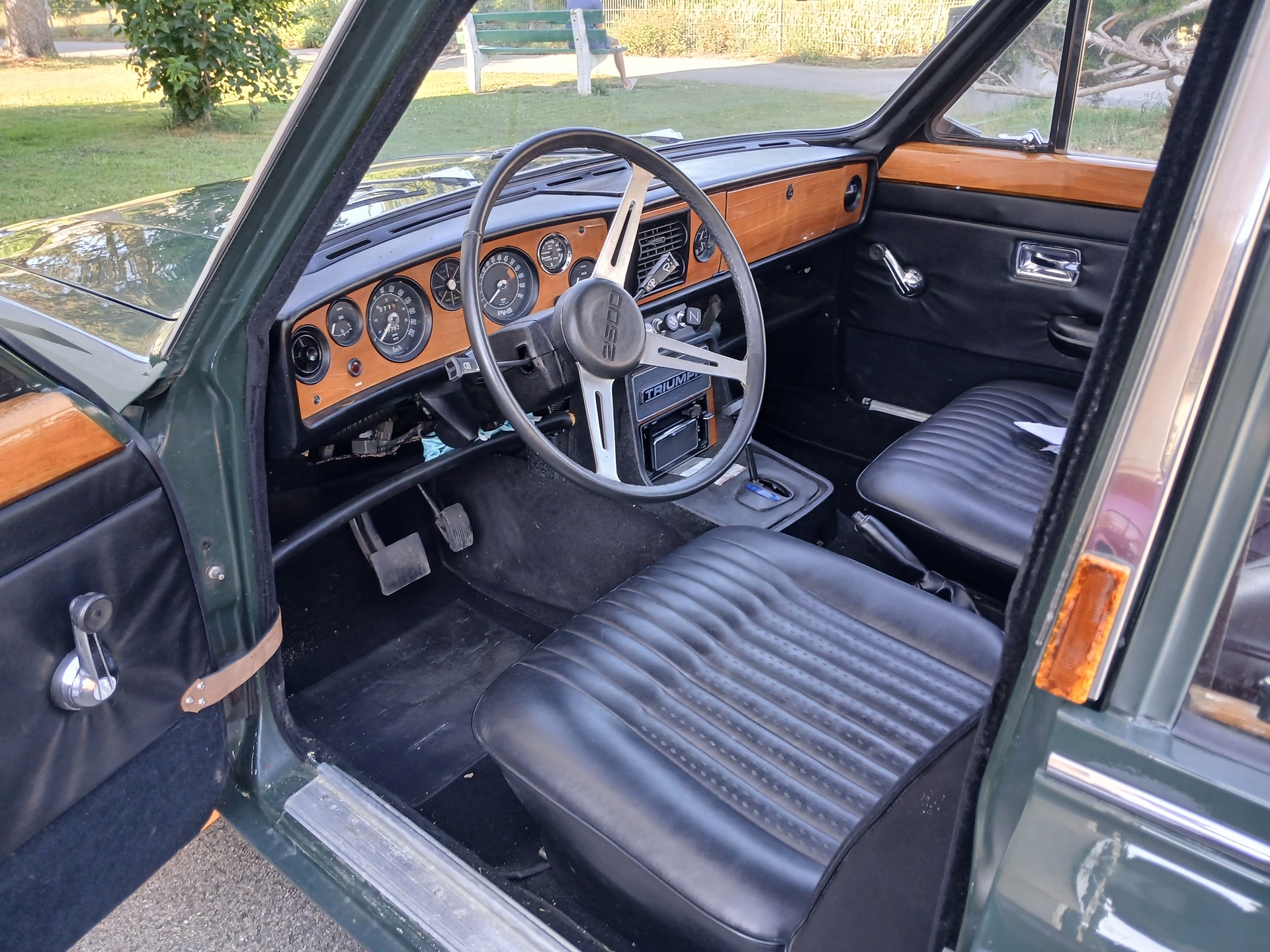 TRIUMPH 2500 PI MK2-image-6