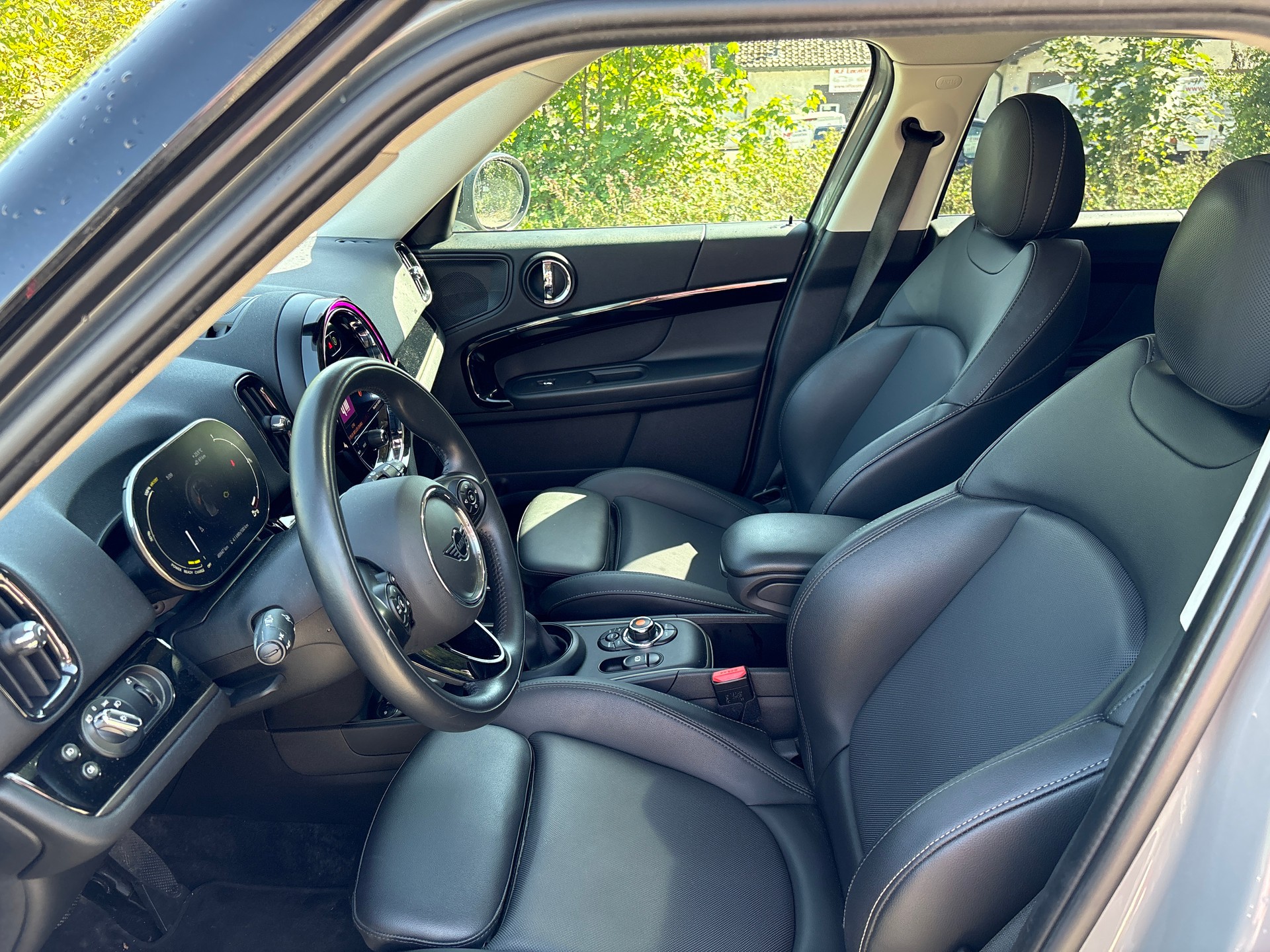 MINI Countryman Cooper SE ALL4 PHEV Steptronic-image-8