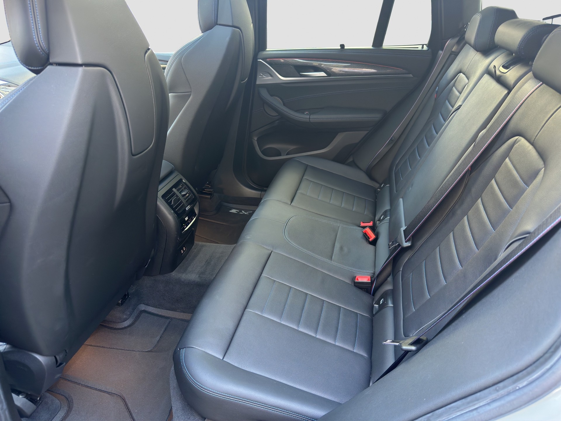 BMW X3 M40i-image-9