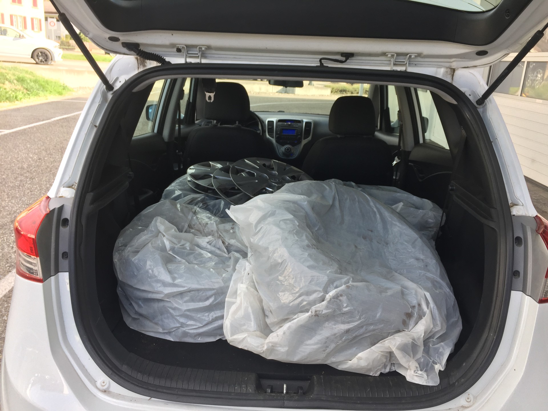 HYUNDAI iX20 1.4 Comfort-image-11