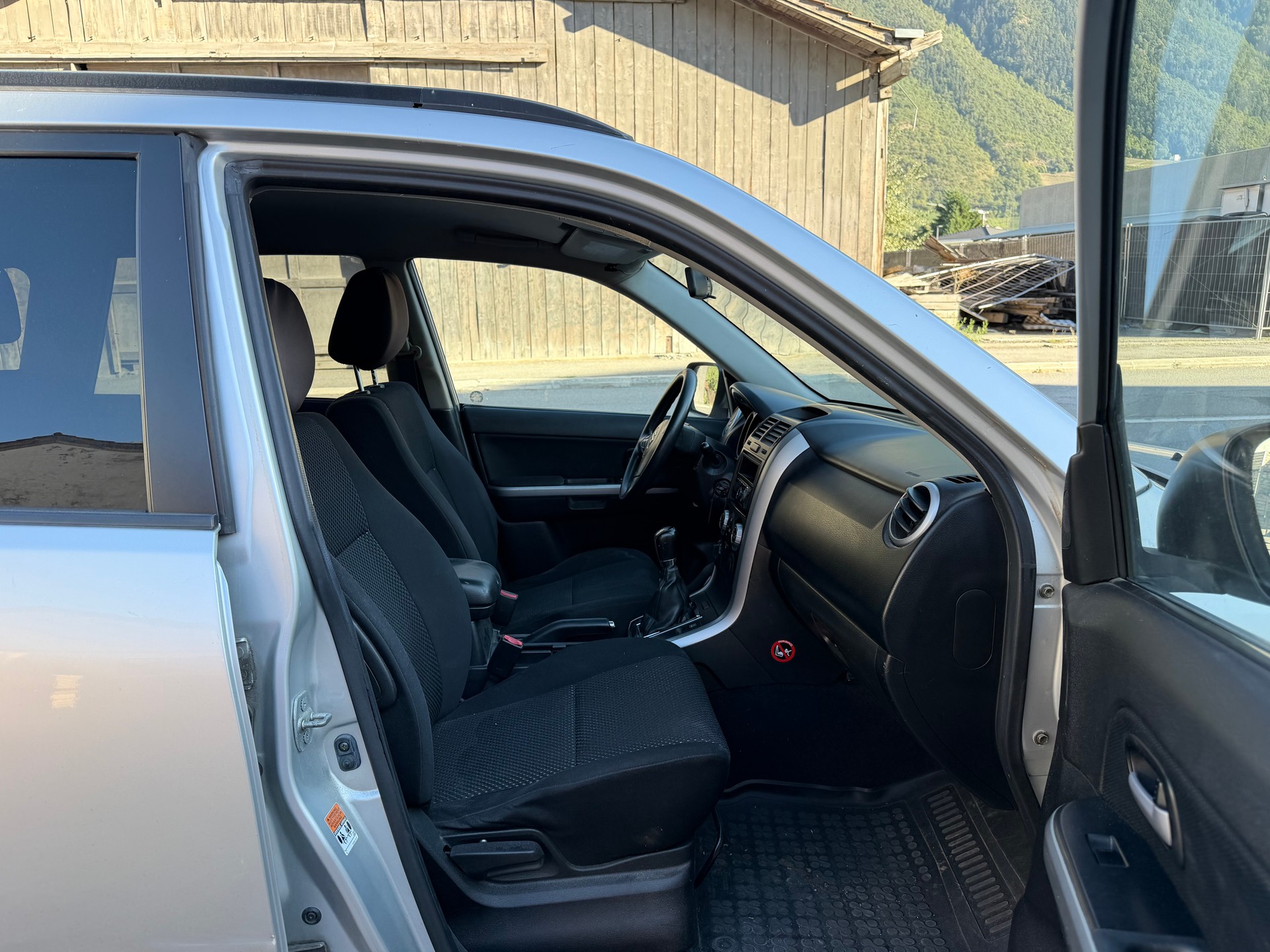 SUZUKI Grand Vitara 2.0 16V Top-image-6